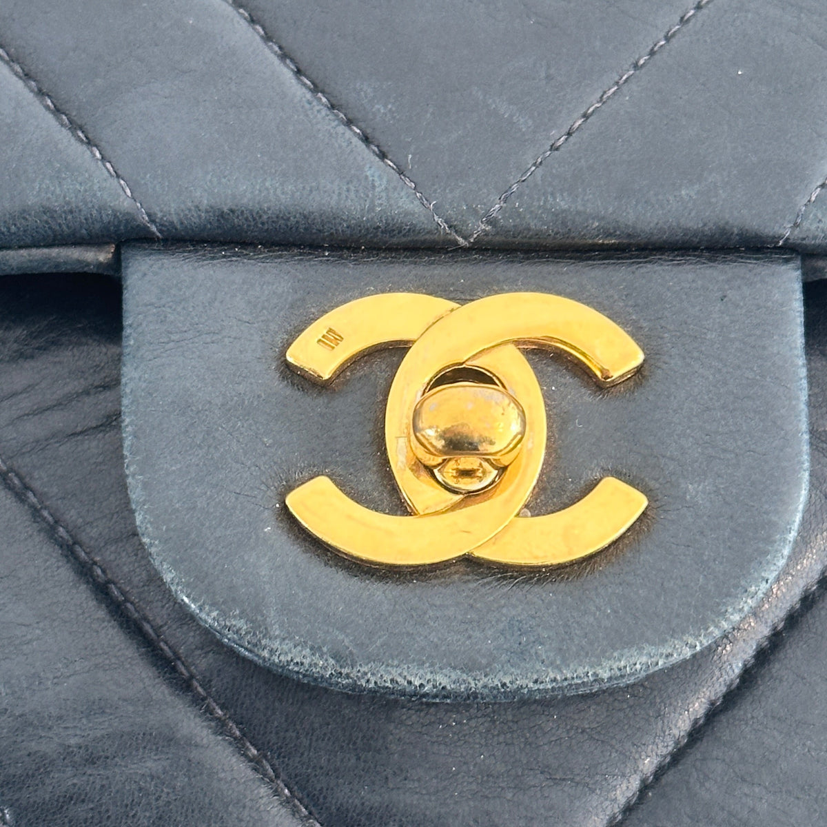 Chanel Vintage Medium Classic Chevron Double Flap Bag in Navy | Authentic Preloved