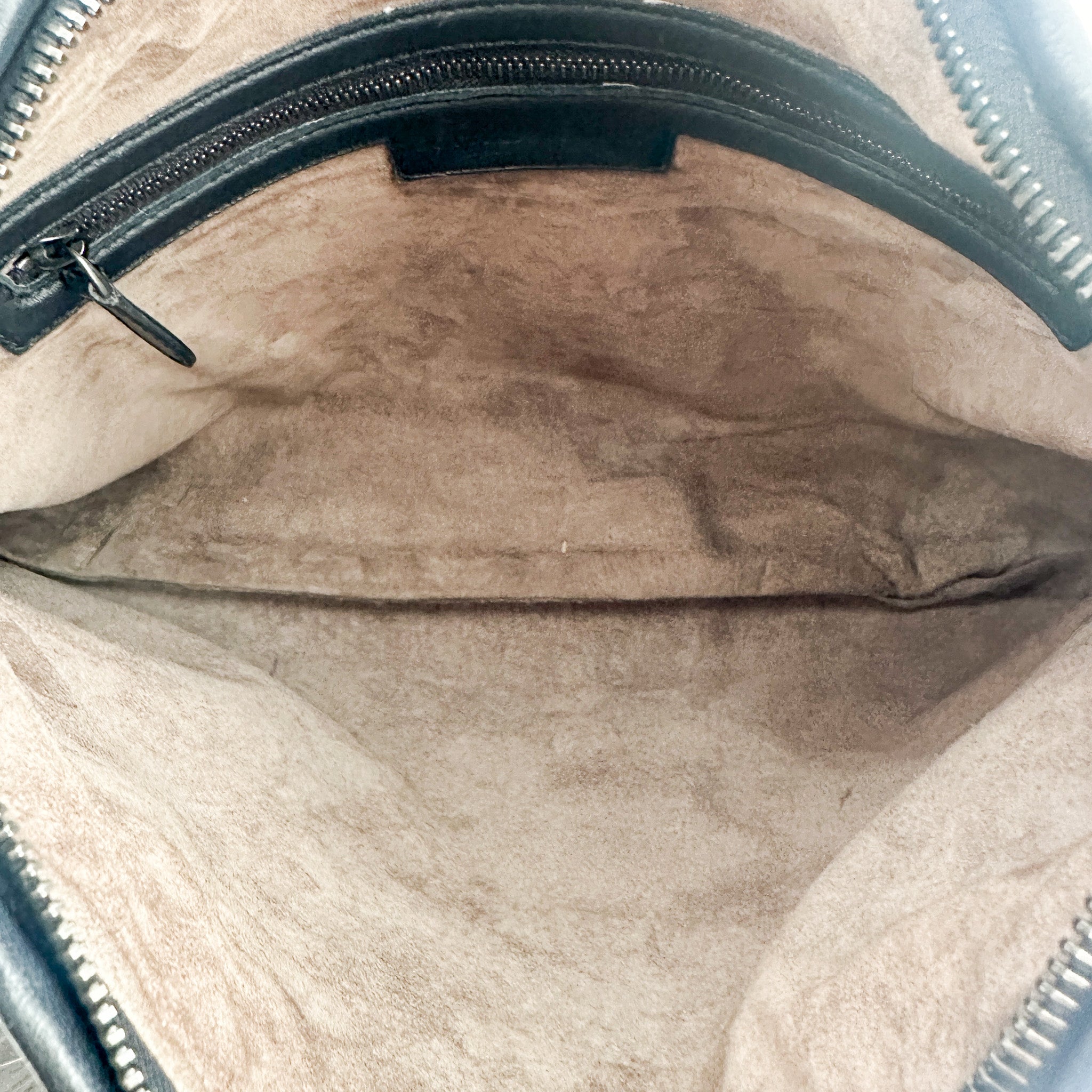 Bottega Veneta Small Intrecciato Black Leather Hobo Bag RRP £3,400 | Authentic Preloved