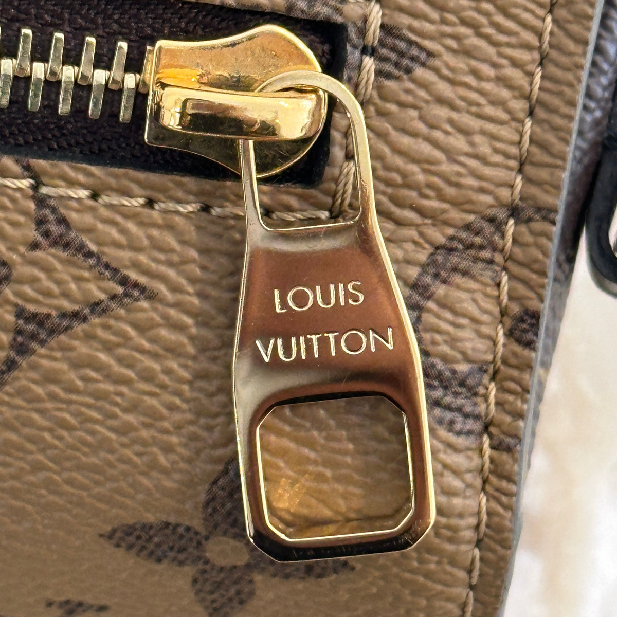 Louis Vuitton Pochette Metis Bag (RRP £2060) | Authentic Preloved