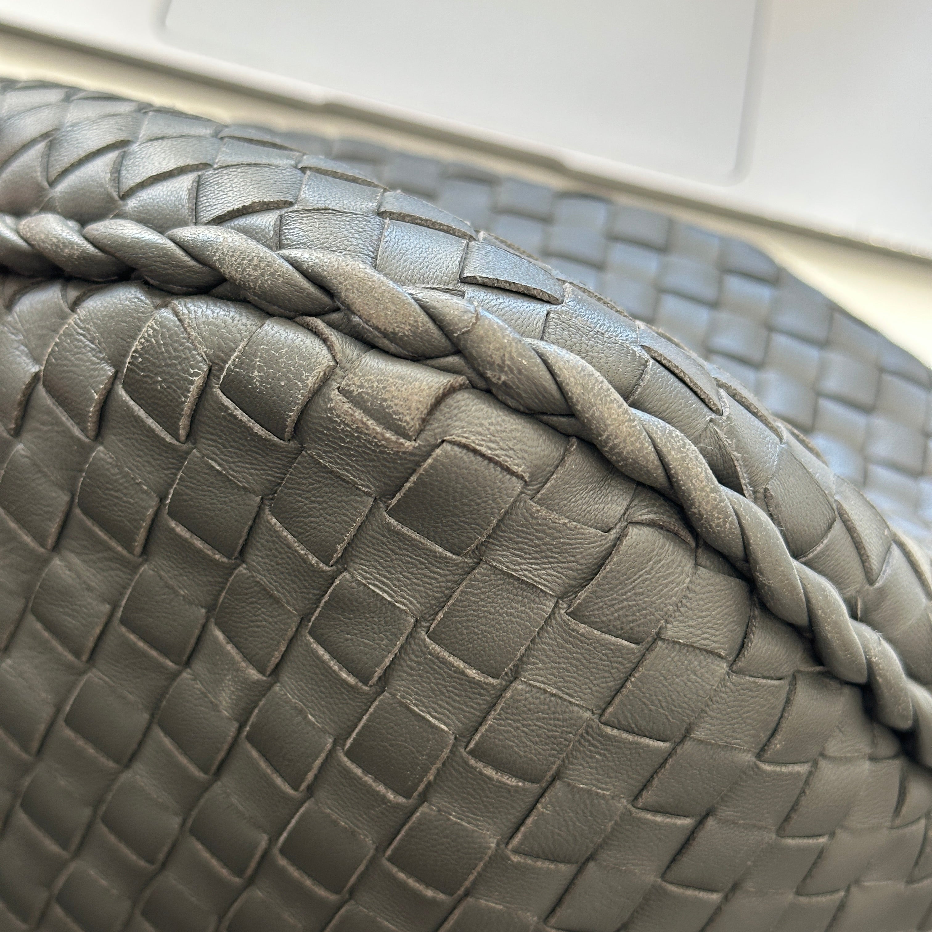 Bottega Veneta Medium Hobo Intrecciato Shoulder Bag in Dark Grey RRP £4080 | Authentic Preloved