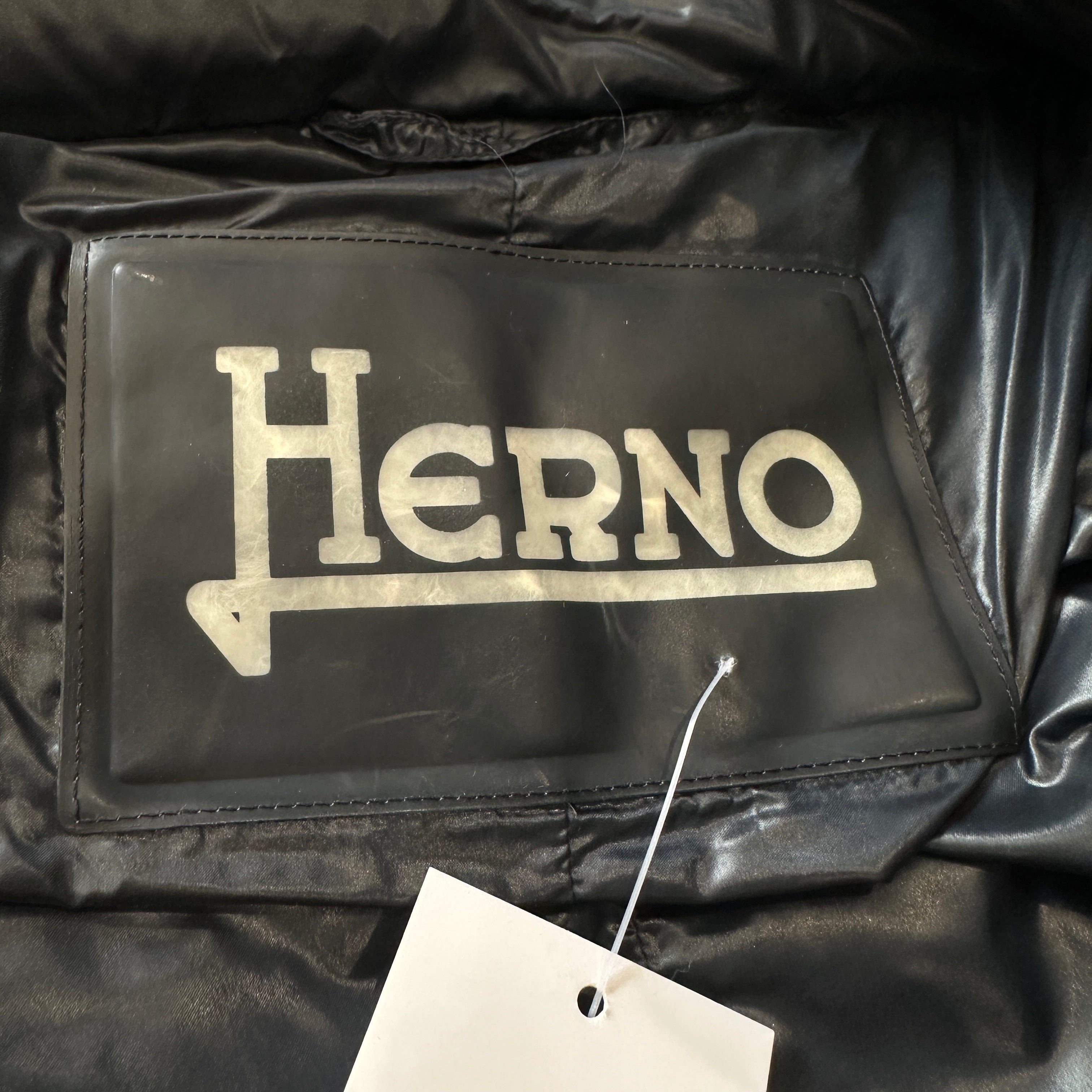 Herno Navy Blue Nylon Ultralight Down Jacket (RRP £595) | Authentic Preloved