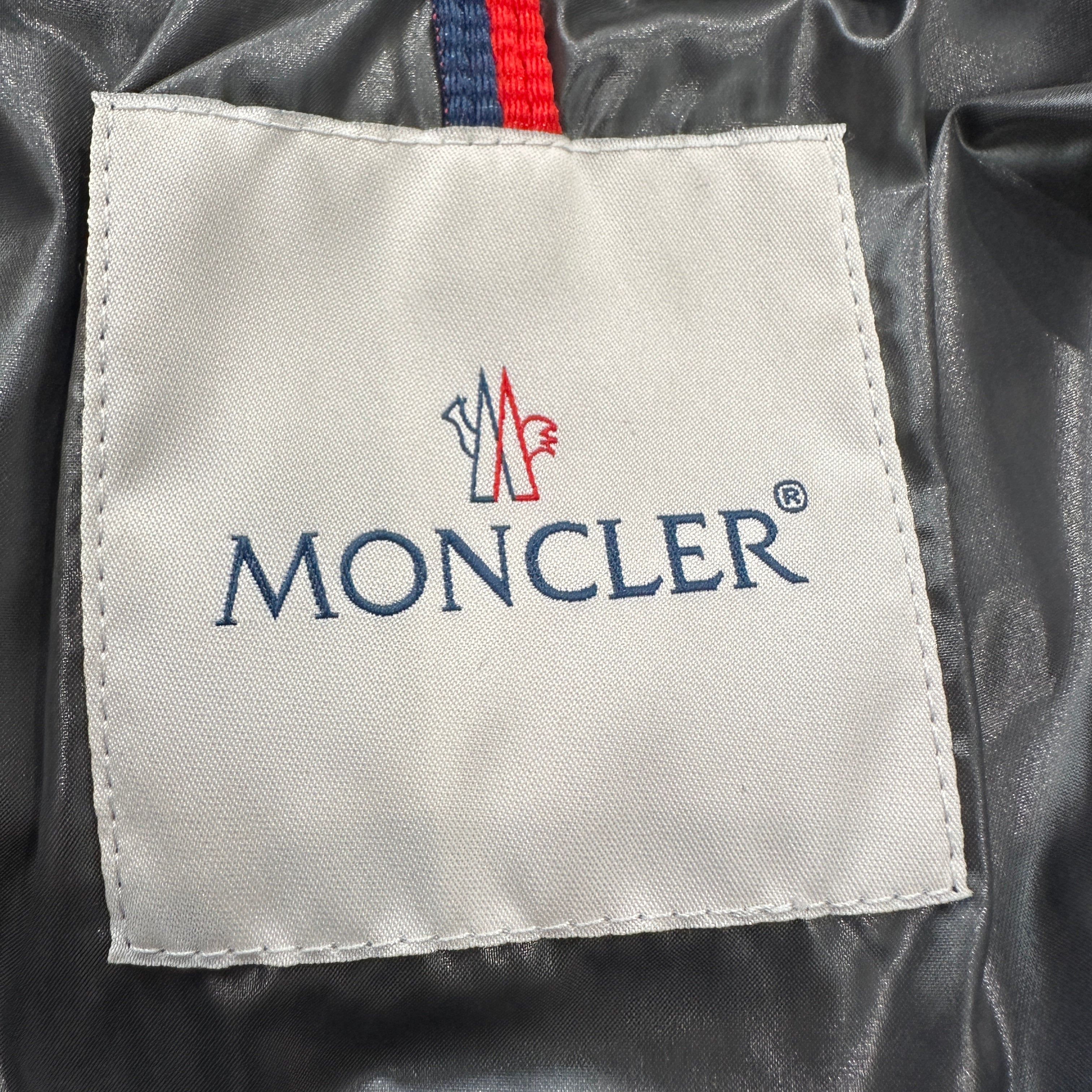 Moncler Maya Giubbotto Short Down Jacket in Black (RRP £1300) | Authentic Preloved