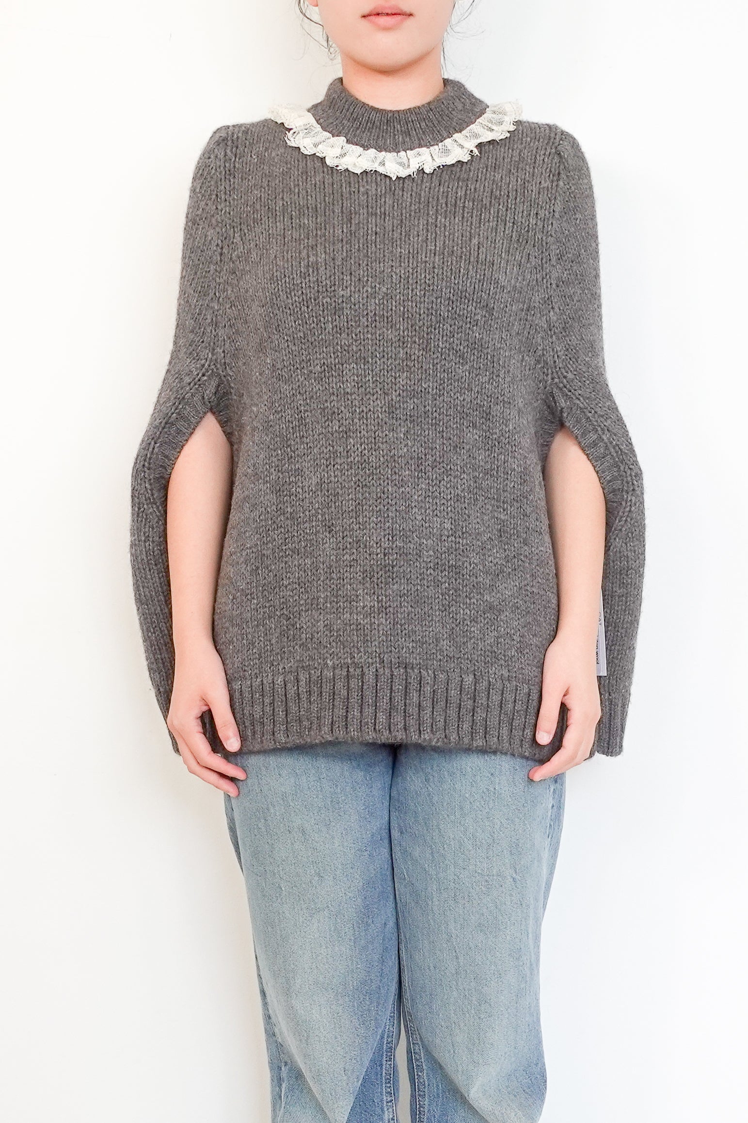 Isa Arfen Grey Alpaca Wool Cape with a White Frill Collar RRP £700 | Authentic Preloved