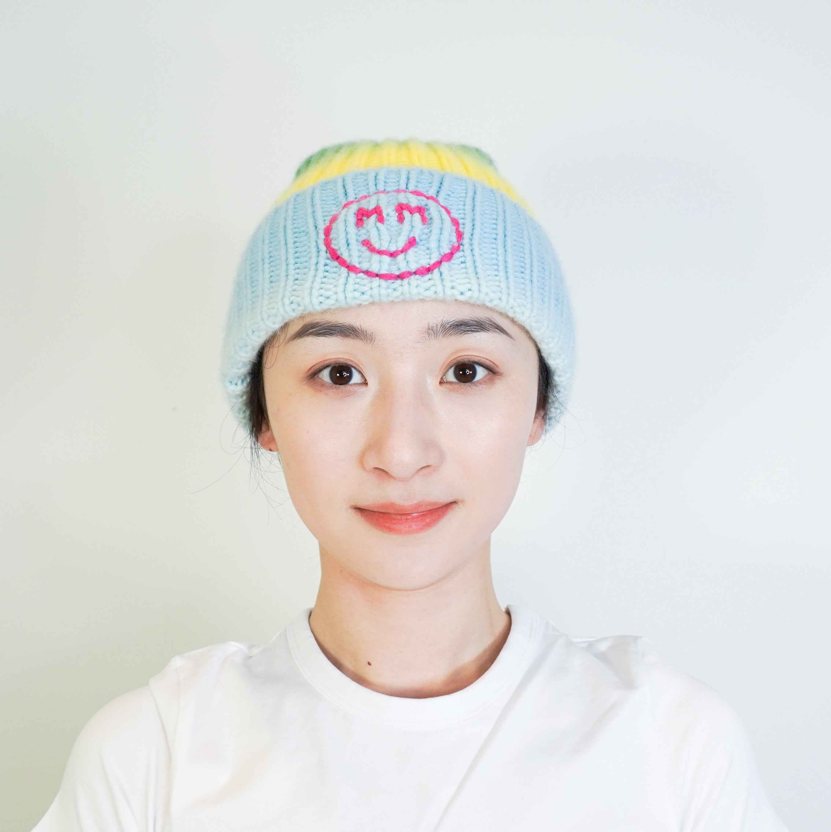 Limited-Edition-Multicolour-Smiley-Cashmere-Beanie-model-picture