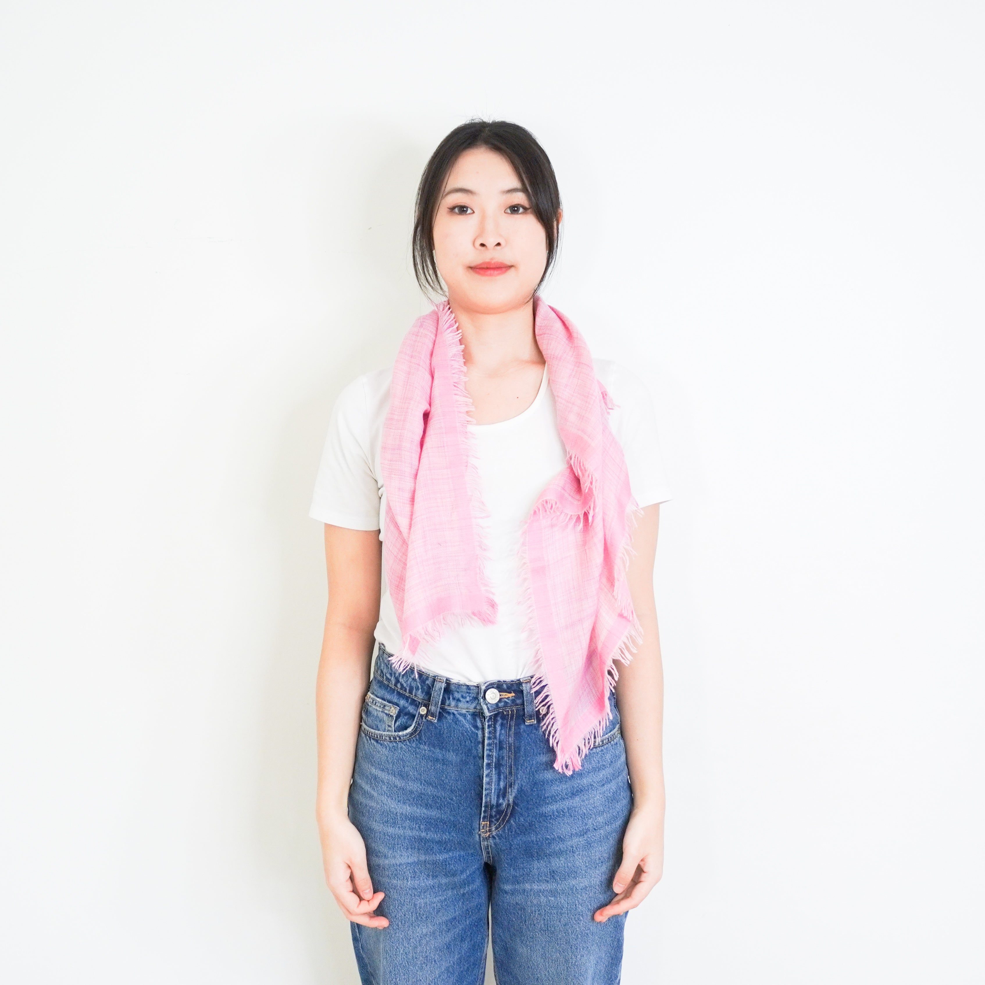 Loro-Piana-Pink-Cashmere-Scarf-model-picture-Chelsea-London