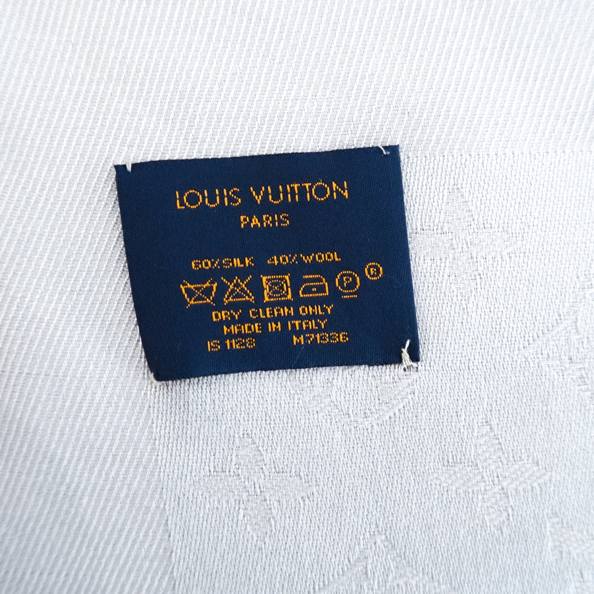 Louis-Vuitton-Grey-Monogram-Shawl-2-back-picture