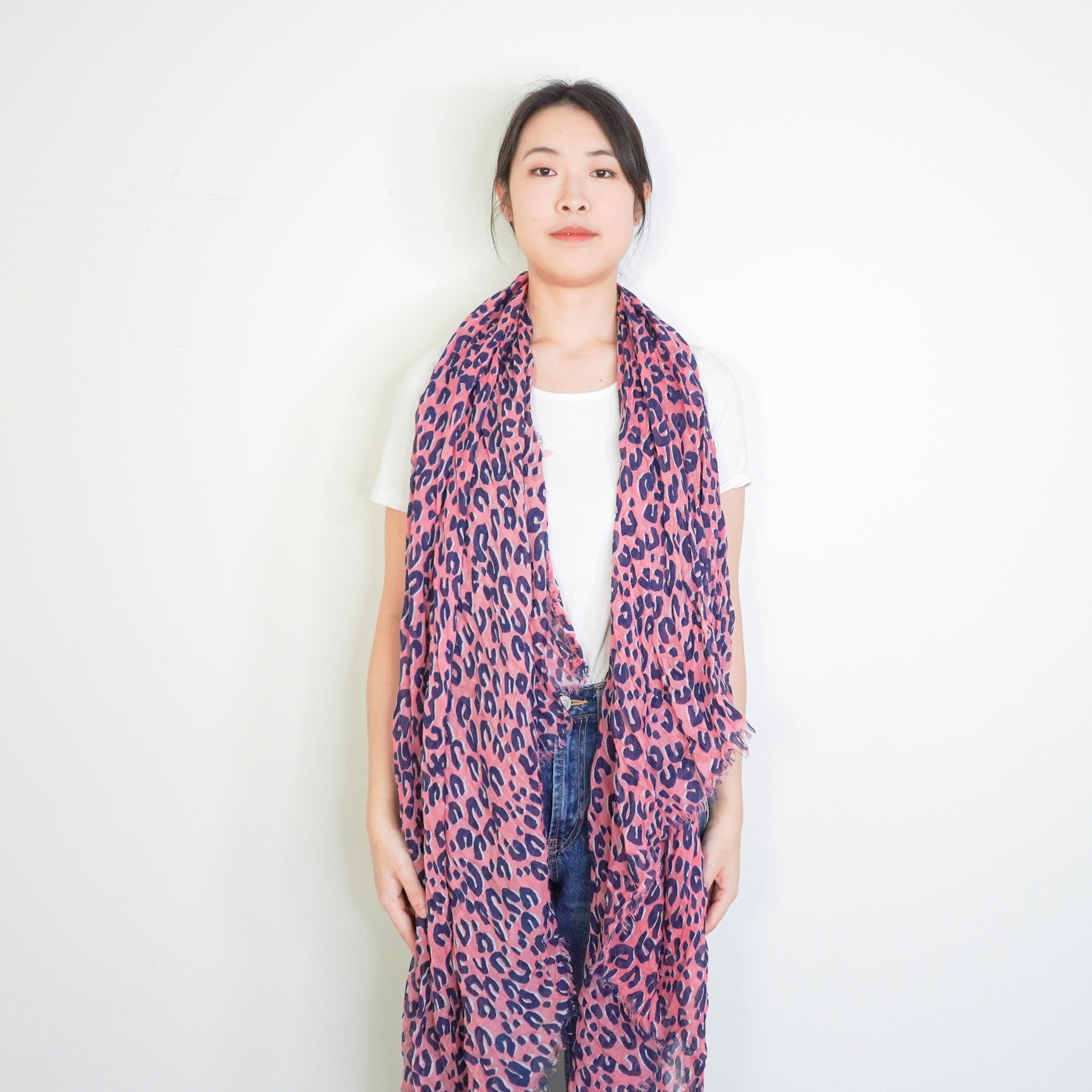 Louis-Vuitton-Pink-Sprouse-Leopard-Scarf-model-picture-Chelsea-London