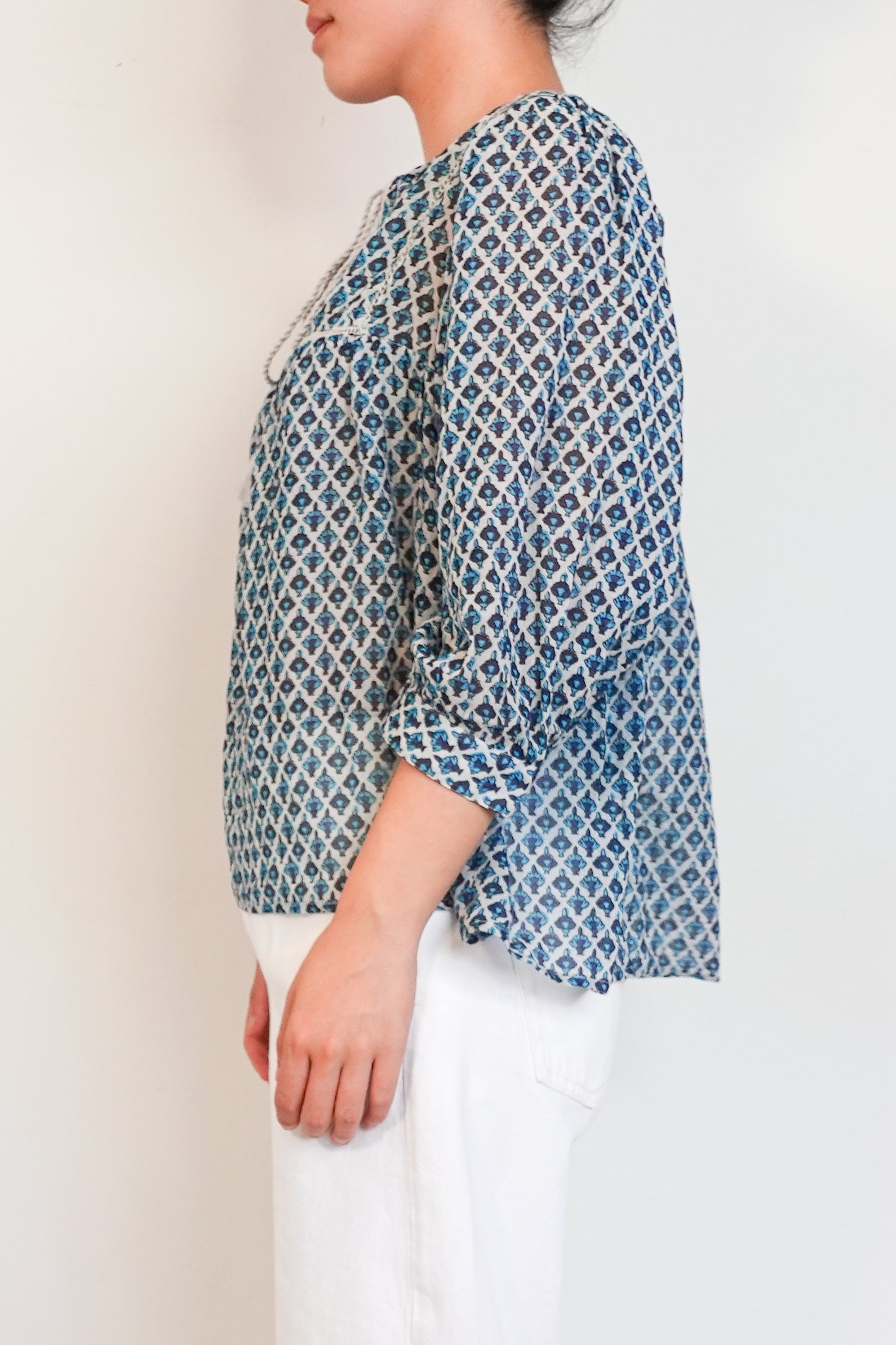 MABE-Blue-Viti-Top-Side-Picture