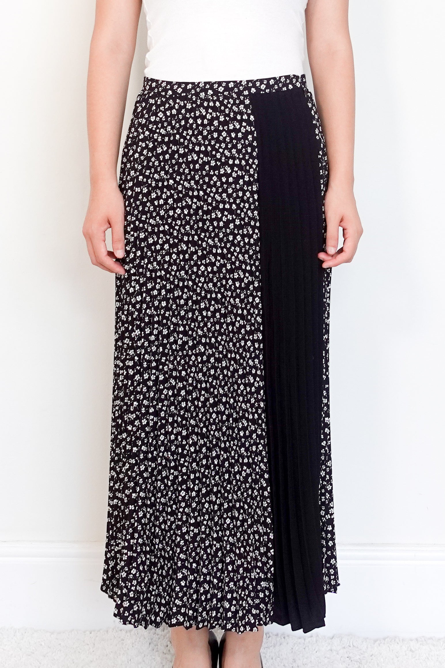 ME+EM-Black-Floral-Pleated-Midi-Skirt-front-picture