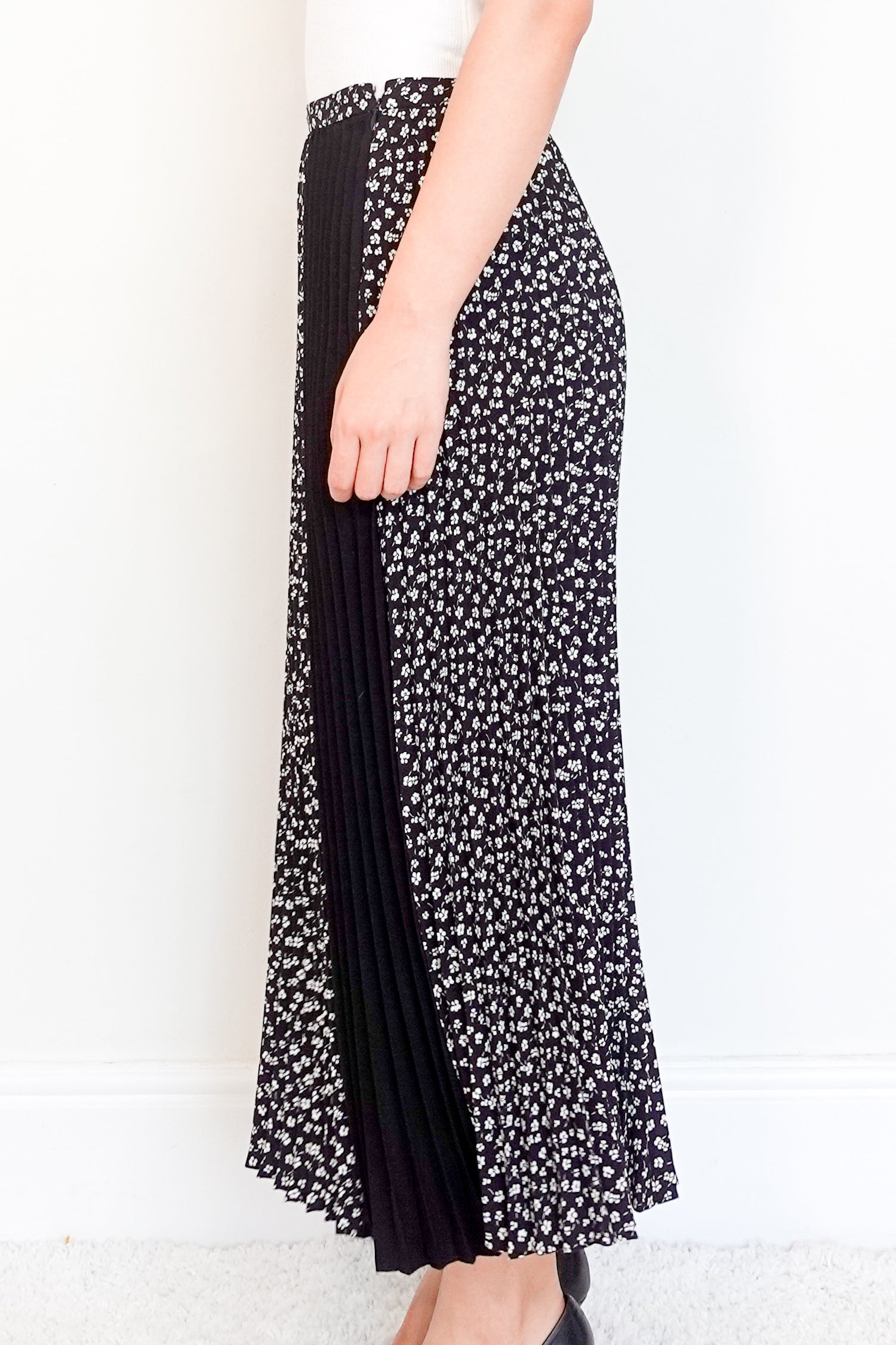 ME+EM-Black-Floral-Pleated-Midi-Skirt-side-picture
