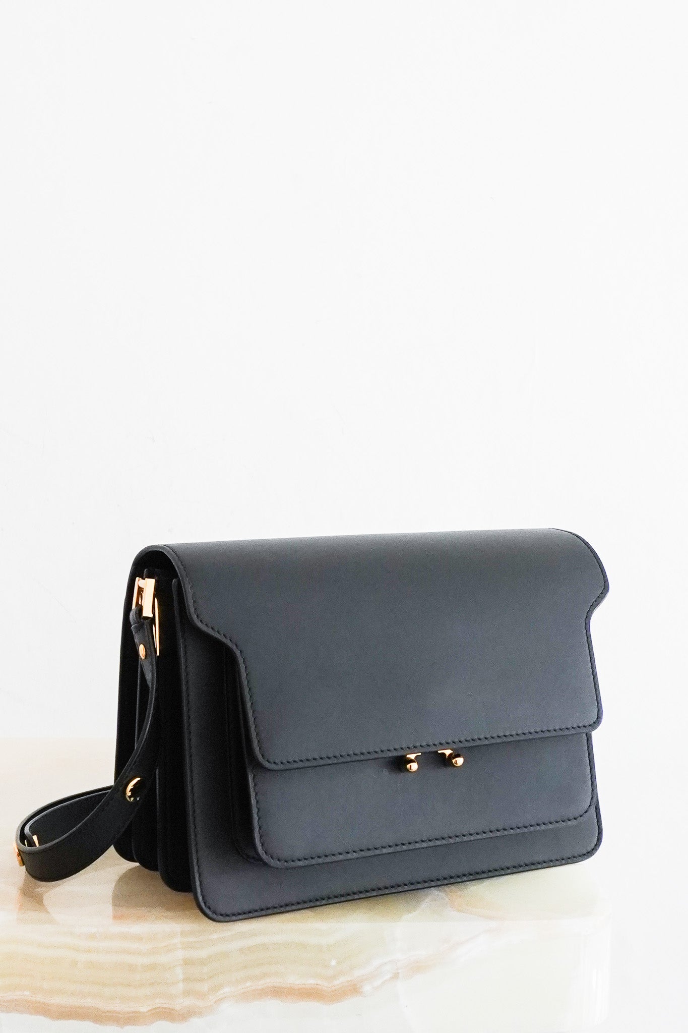 Marni-Noos-Trunk-Shoulder-Bag-in-Black-front-picture