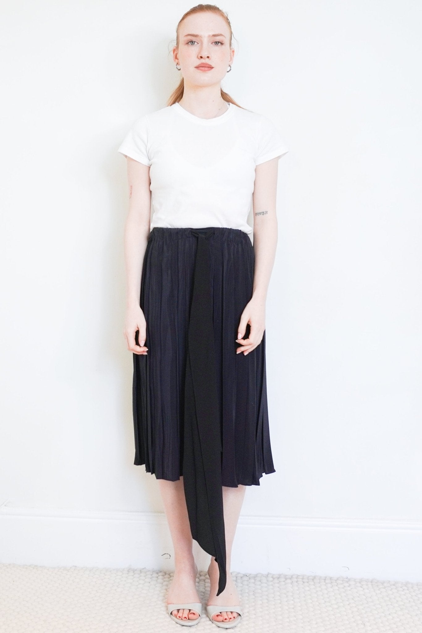 Miu Miu Pleated Midi Skirt in Navy RRP £2000 | Authentic Preloved - Reloved Again
