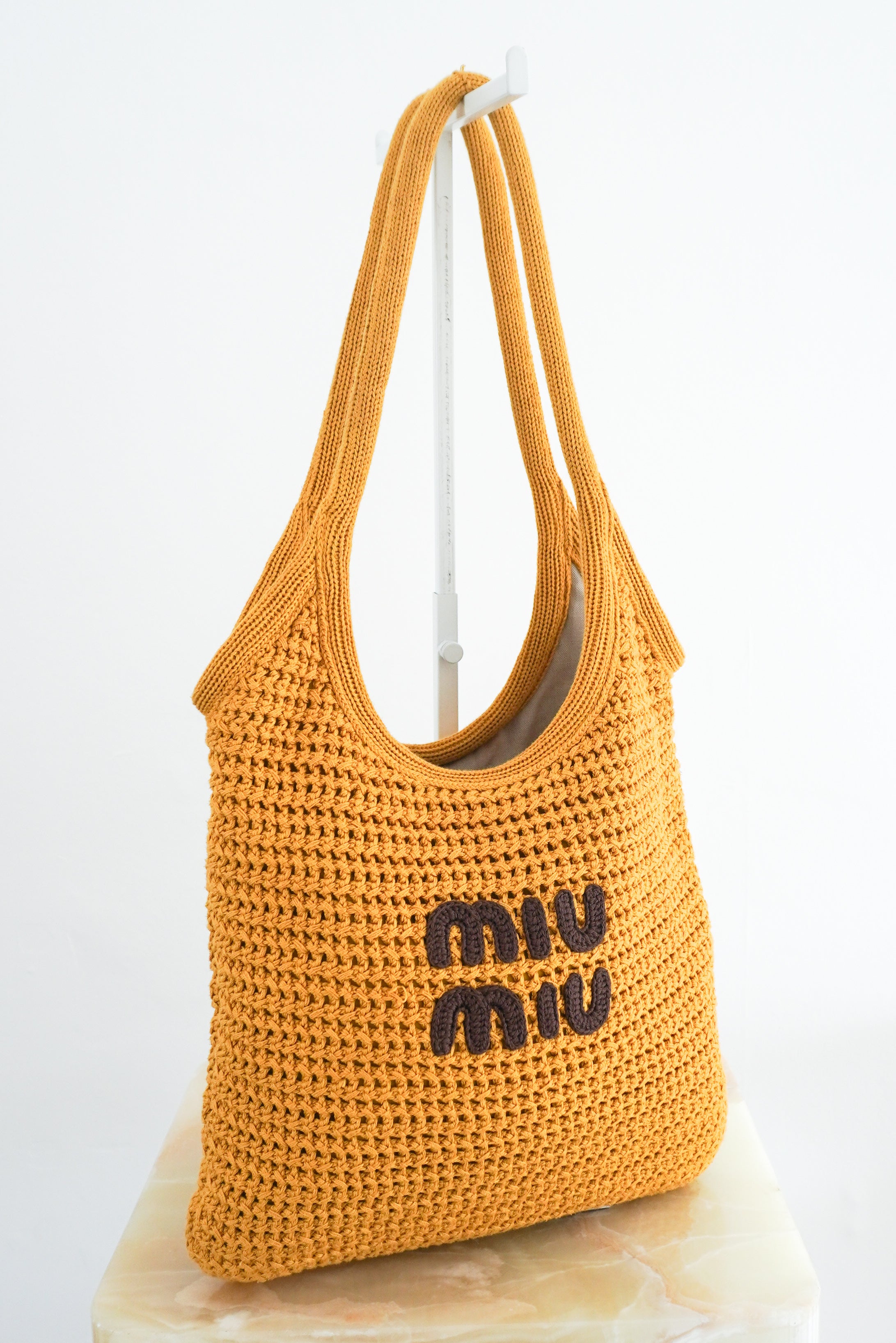Miu-Miu-Raffia-Bag-Front-Picture