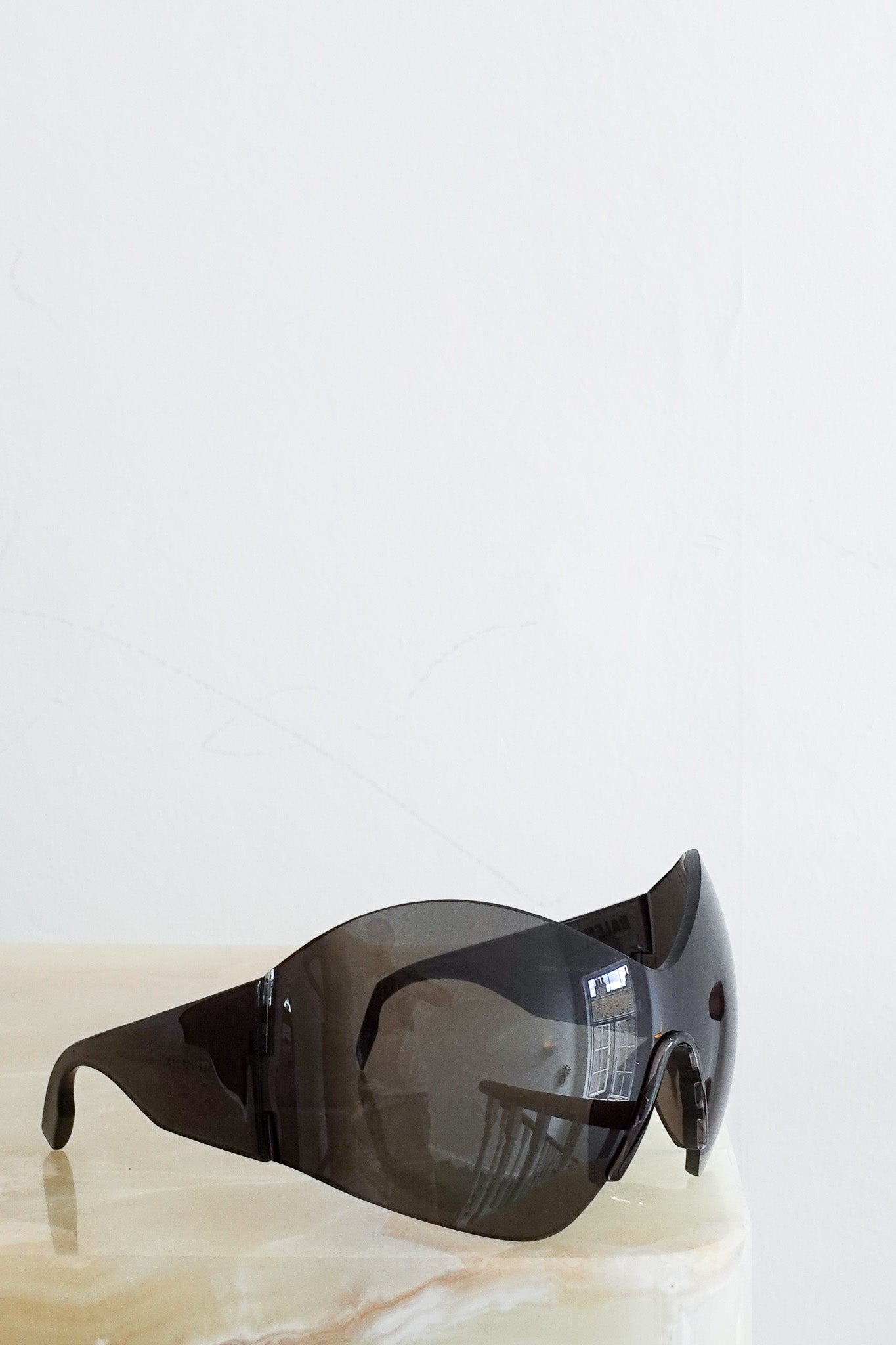 NEW-Balenciaga-black-oversized-frame-sunglasses-RRP-_420-front-photo