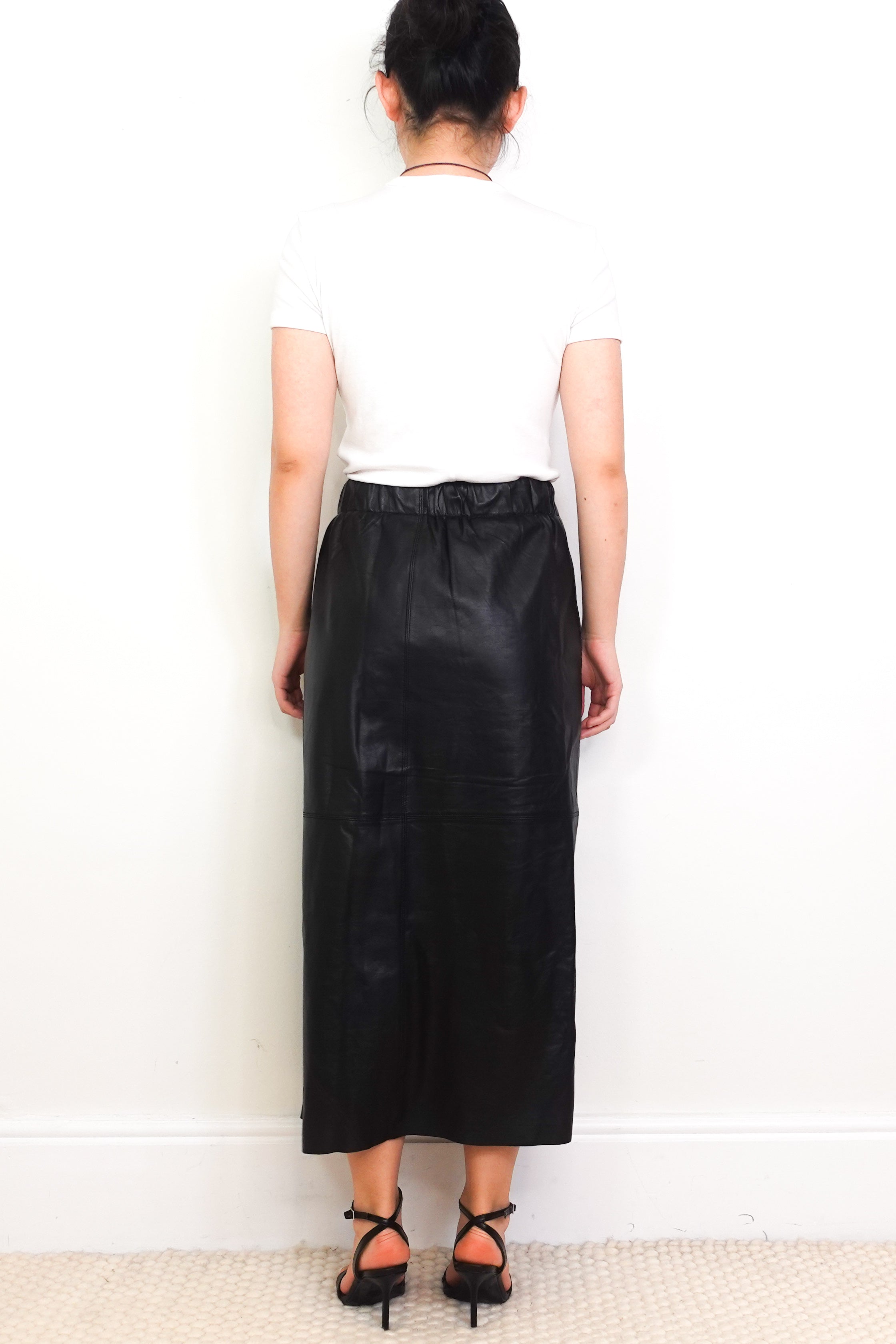 NEW-CURRENT-SEASON-Massimo Dutti-Black-Leather-Midi-Skirt-back-picture-Chelsea-London 