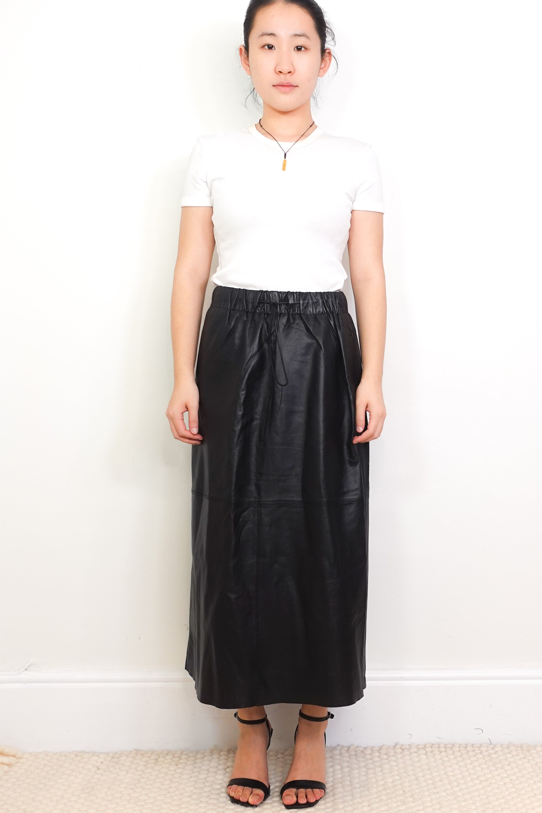 NEW-CURRENT-SEASON-Massimo Dutti-Black-Leather-Midi-Skirt-front-picture-Chelsea-London