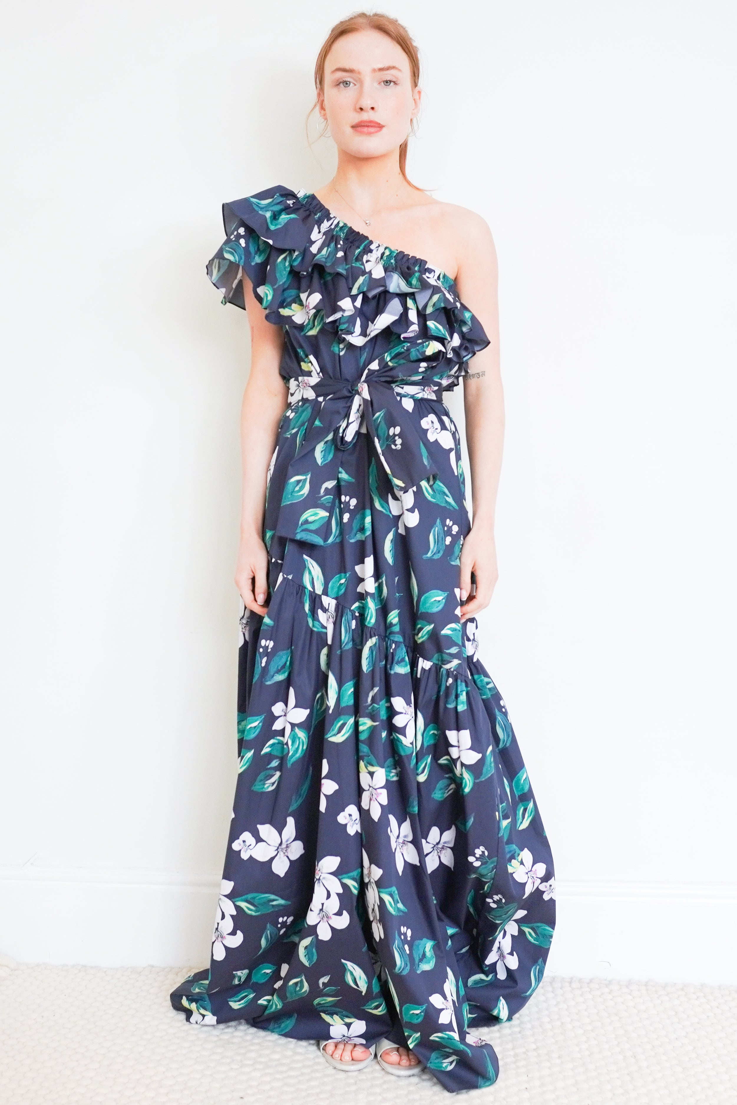NEW-Caroline-Constas-Navy-Rhea-Blossom-Dress-front-picture-Chelsea-London