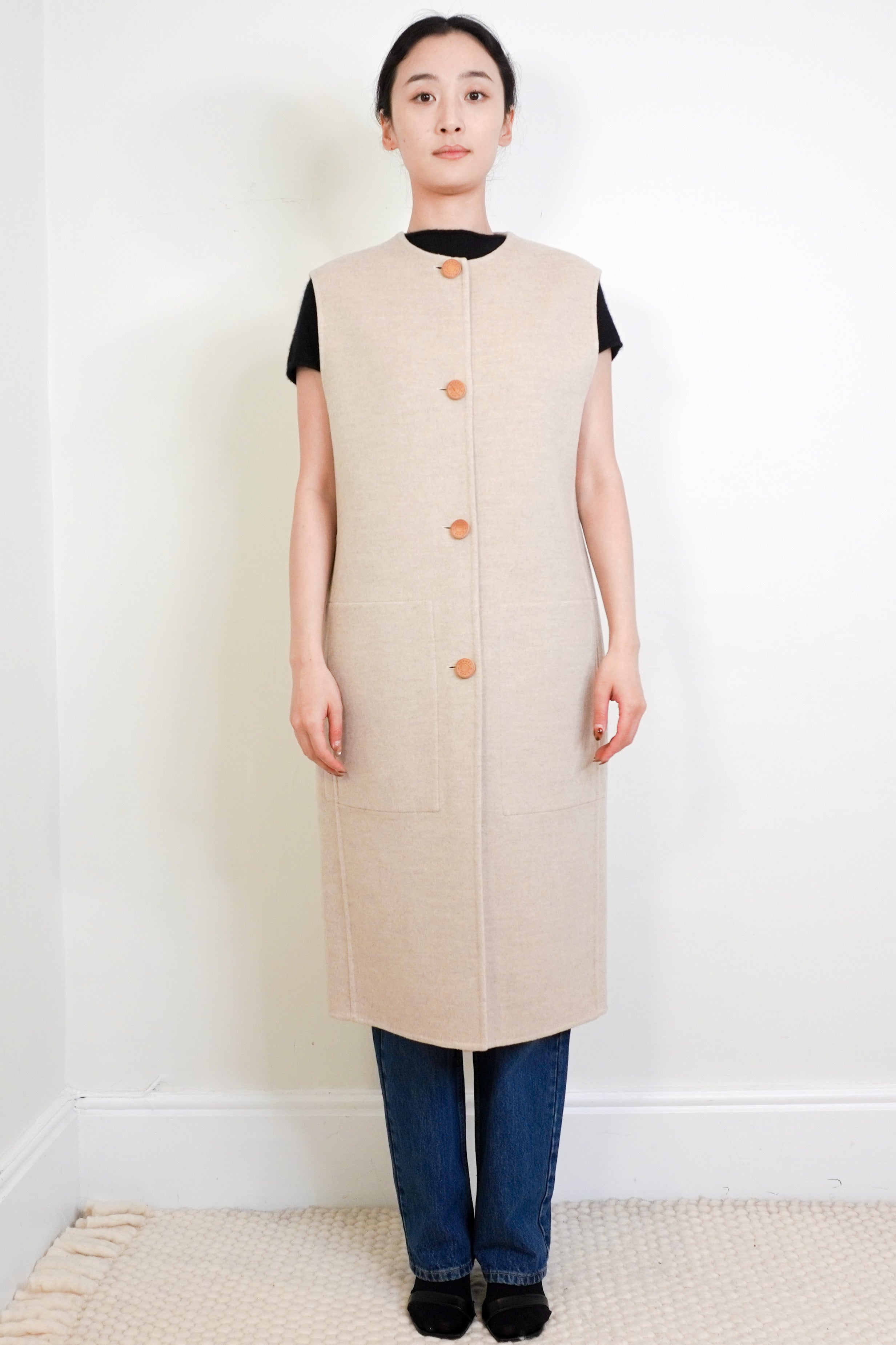 NEW-Hermes-Beige-Long-Line-Cashmere-Gilet-front-picture-Chelsea-London