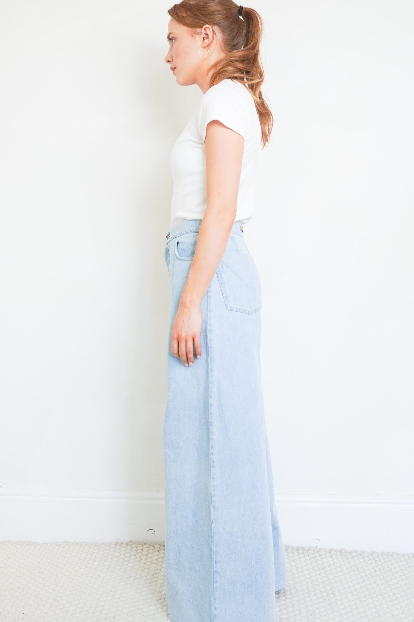 NEW-Max-Mara-Blue-Denim-Jeans-Side-Picture