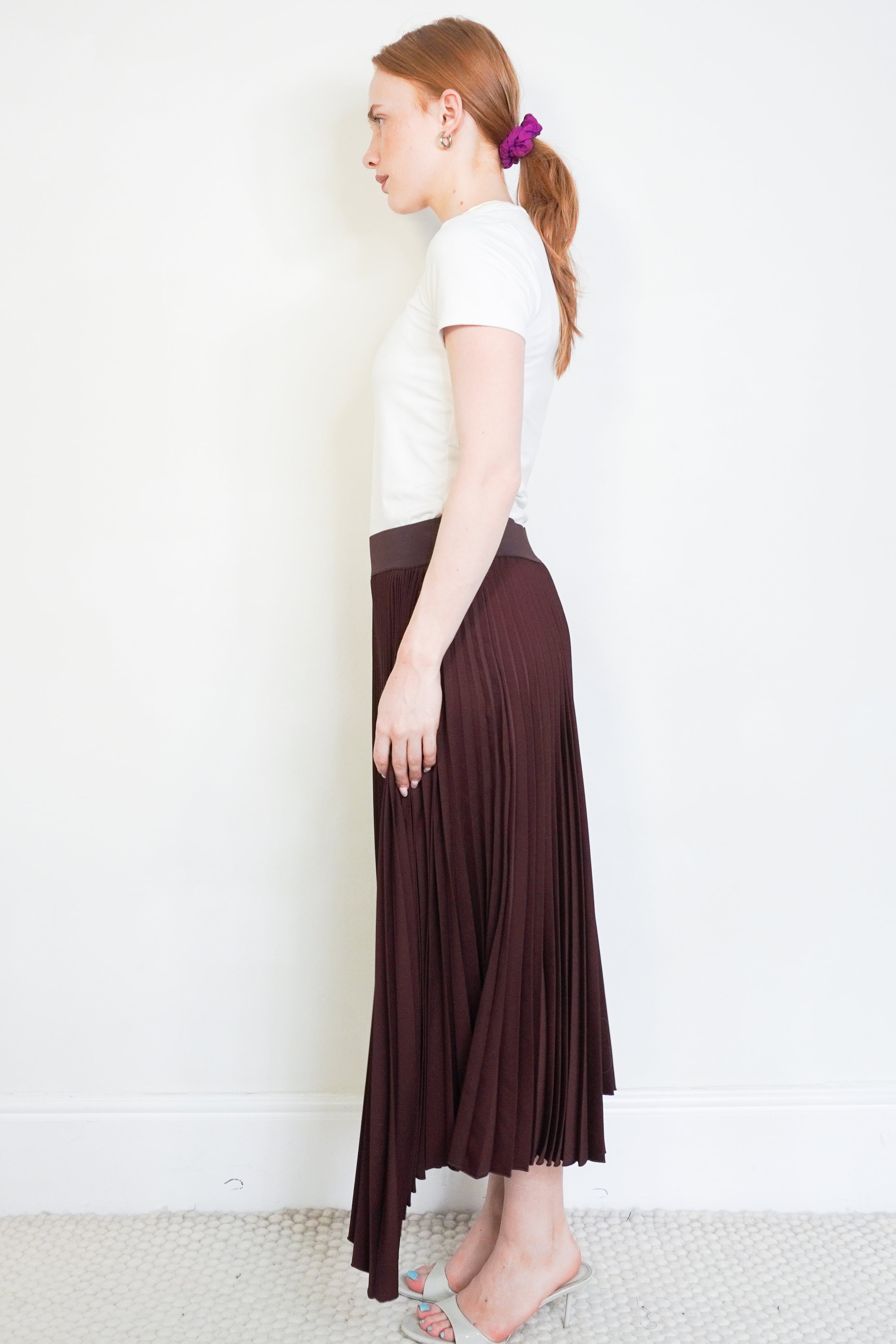 NEW JOSEPH Sabin Knit Weave Plissé Skirt in Burgundy side photo chelsea london
