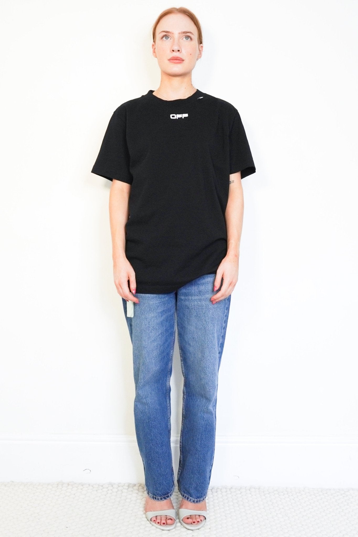 NEW Off-White Black Caravaggio Pink Arrow T-Shirt (RRP £265) | Authentic Preloved - Reloved Again