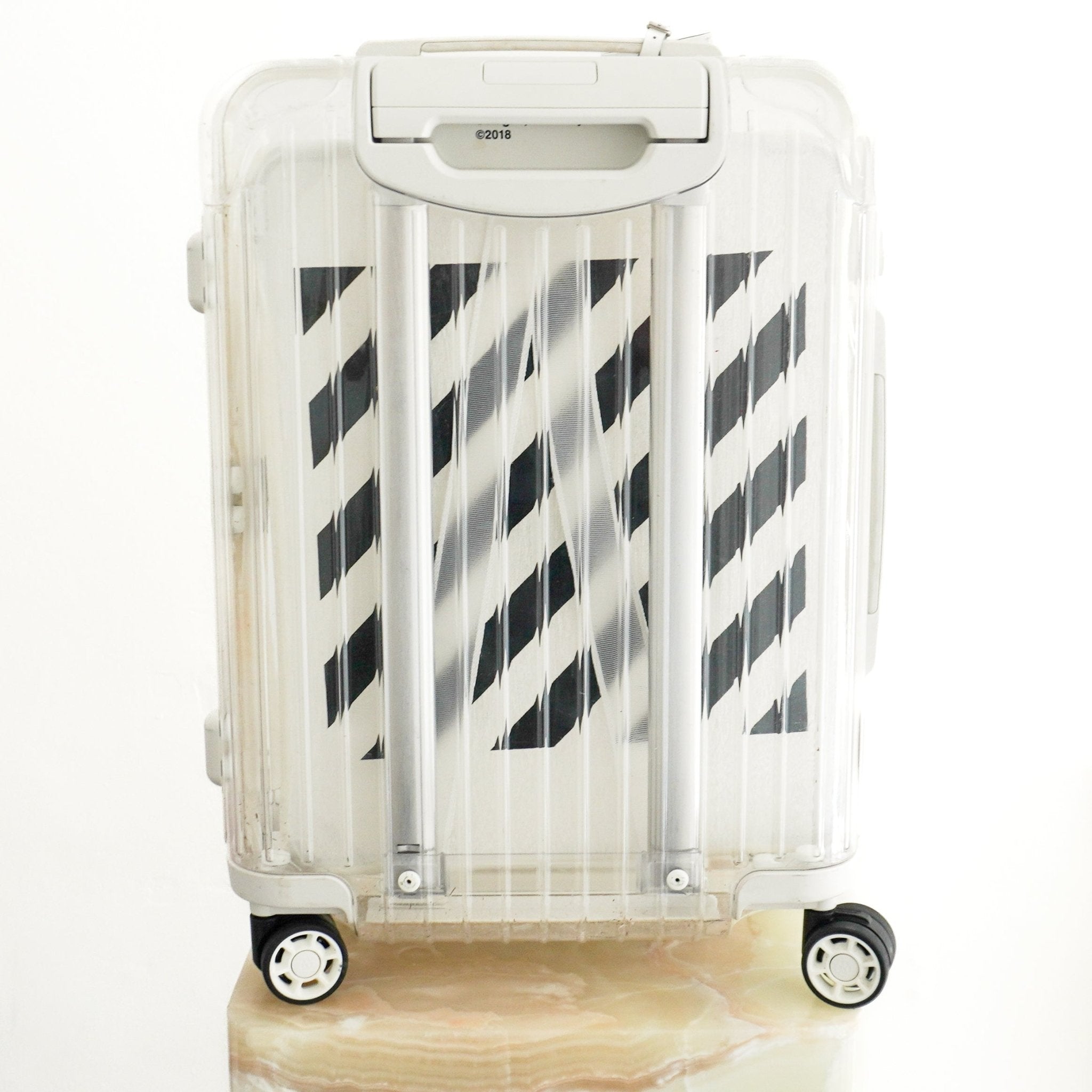 Off-White™ x RIMOWA 