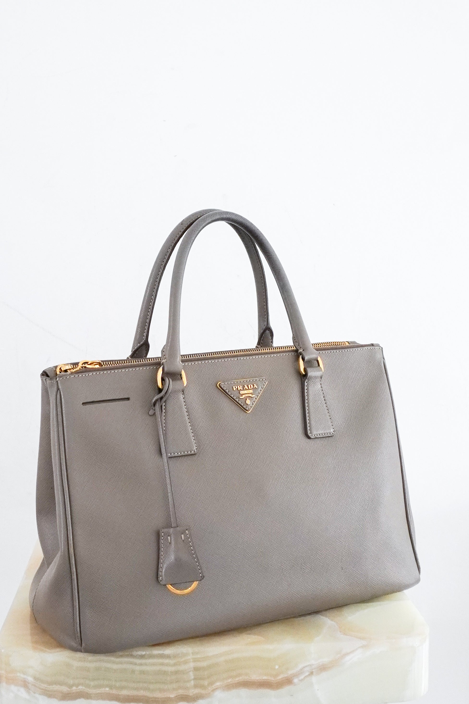 Prada-Galleria-Large-Saffiano-Leather-Bag-front-picture-Chelsea-London