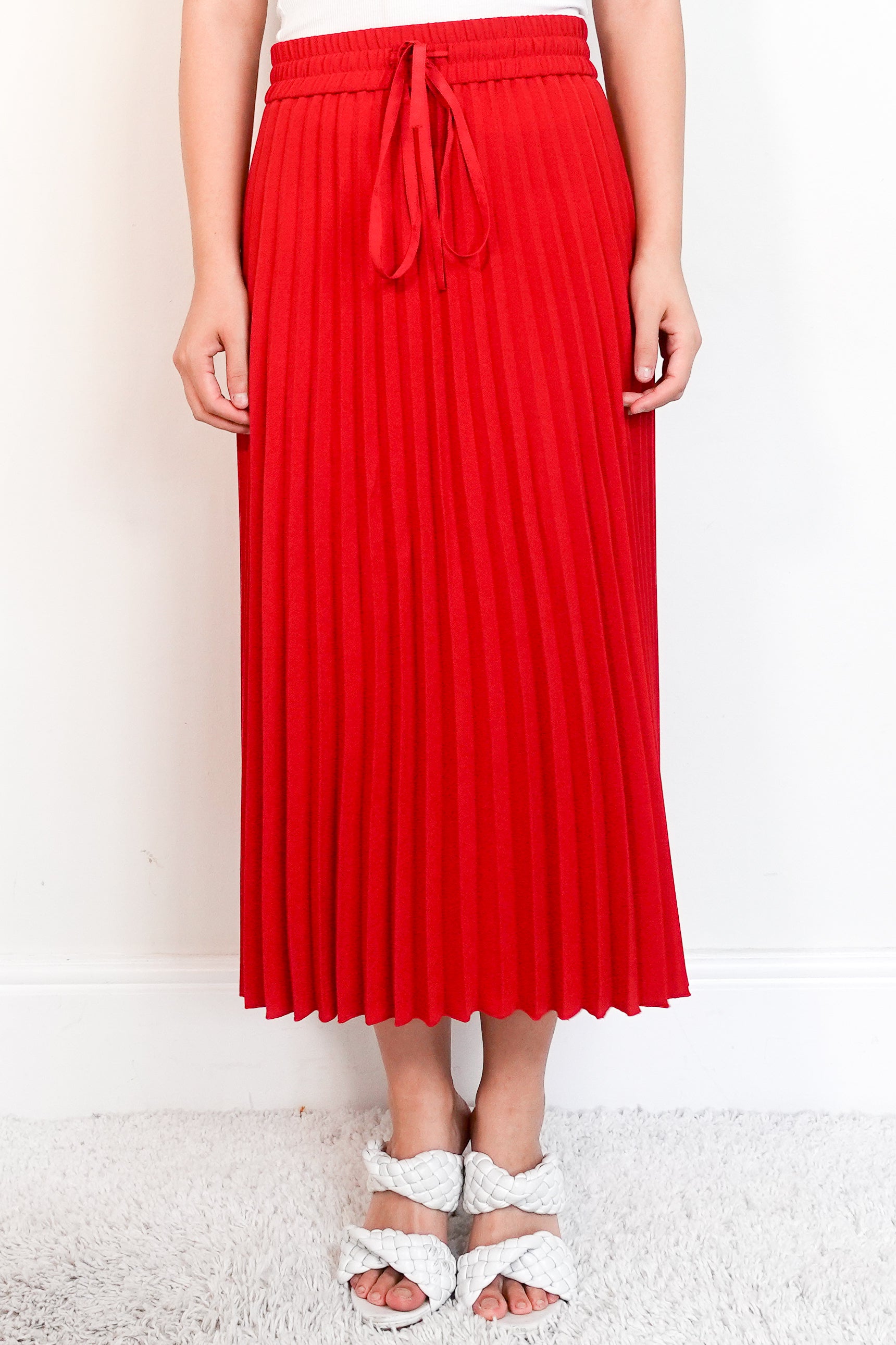 Red Valentino accordion midi skirt in red