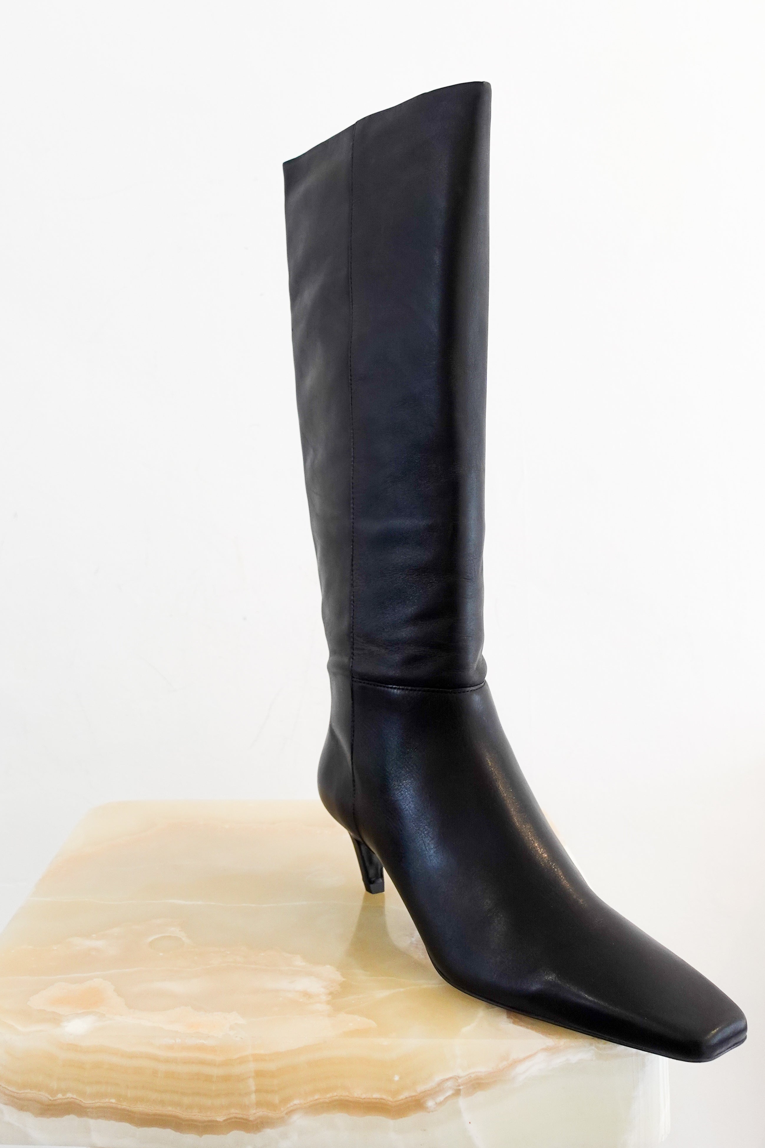 Reformation-Remy-Black-Leather-Suede-Knee-High-Boots-front-picture-Chelsea-London