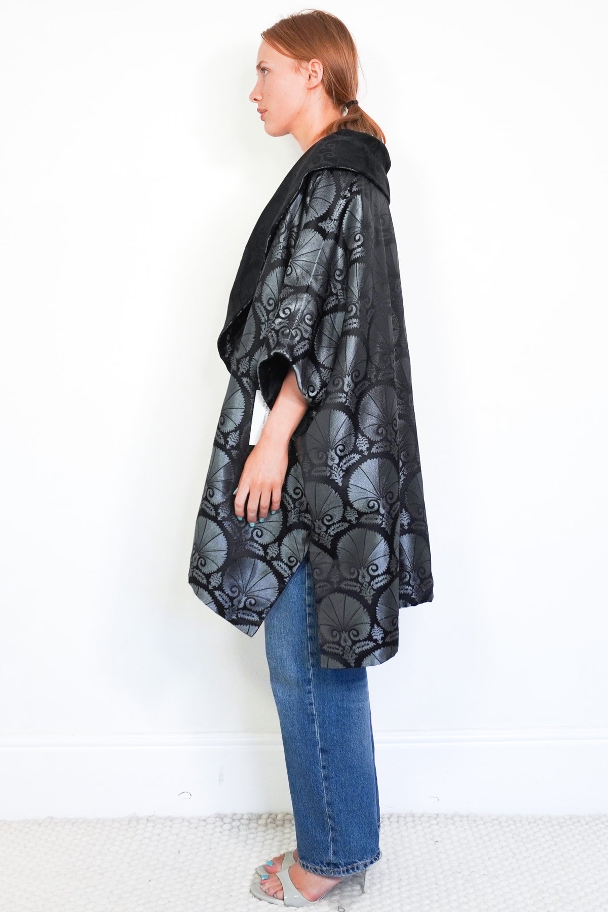 Side Image: Eskandar Unique Kimono