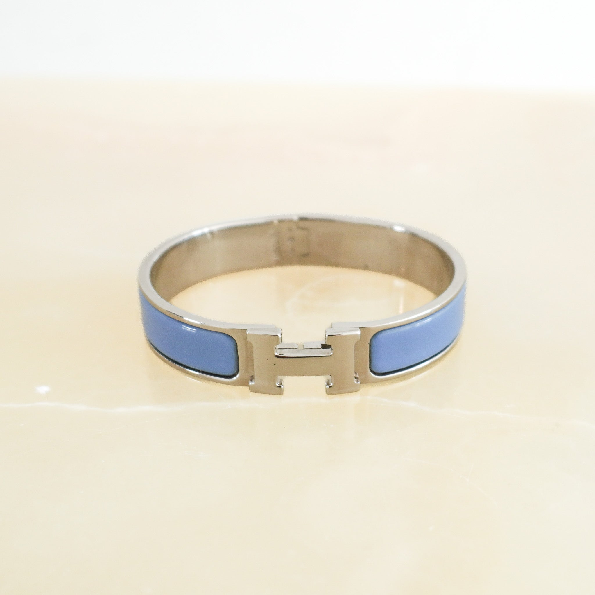 Side image Hermès Clic Clac H Blue Enamel & Palladium-Plated Bracelet