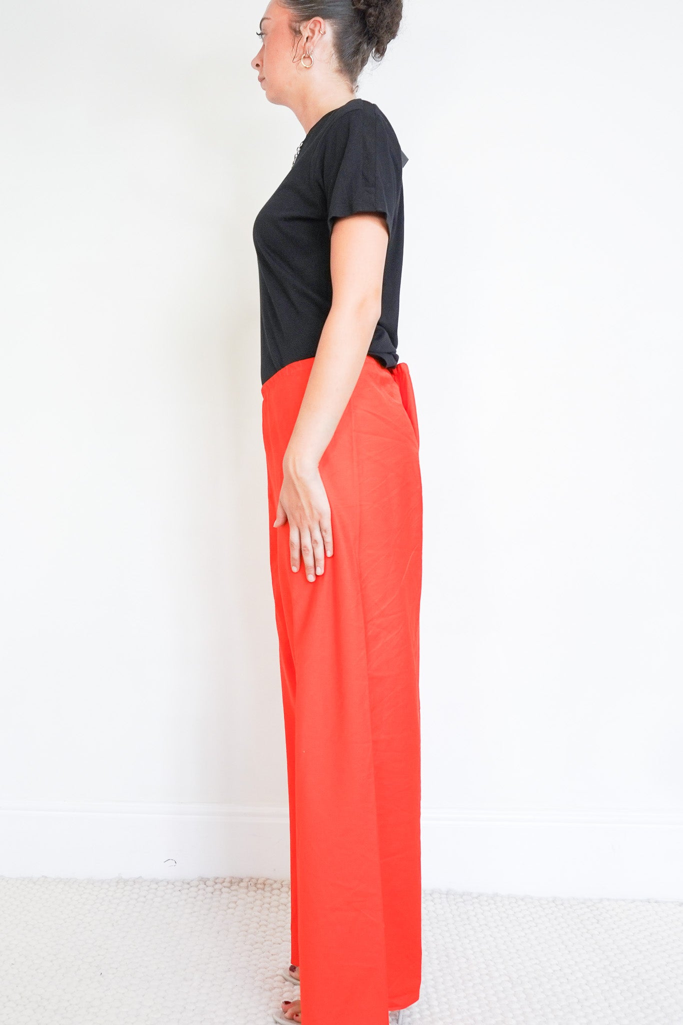 Side image of the La Ligne Cotton Trousers