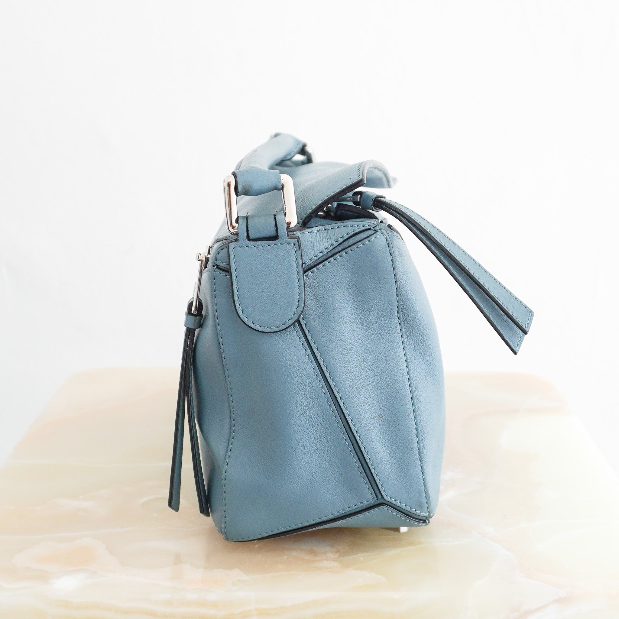 Side image of the Loewe Medium Puzzle Bag 