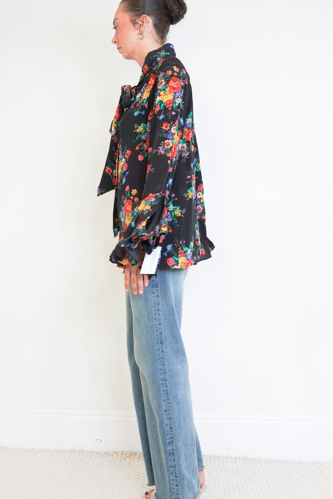 Side image of the Queens of Archive Floral Blouse