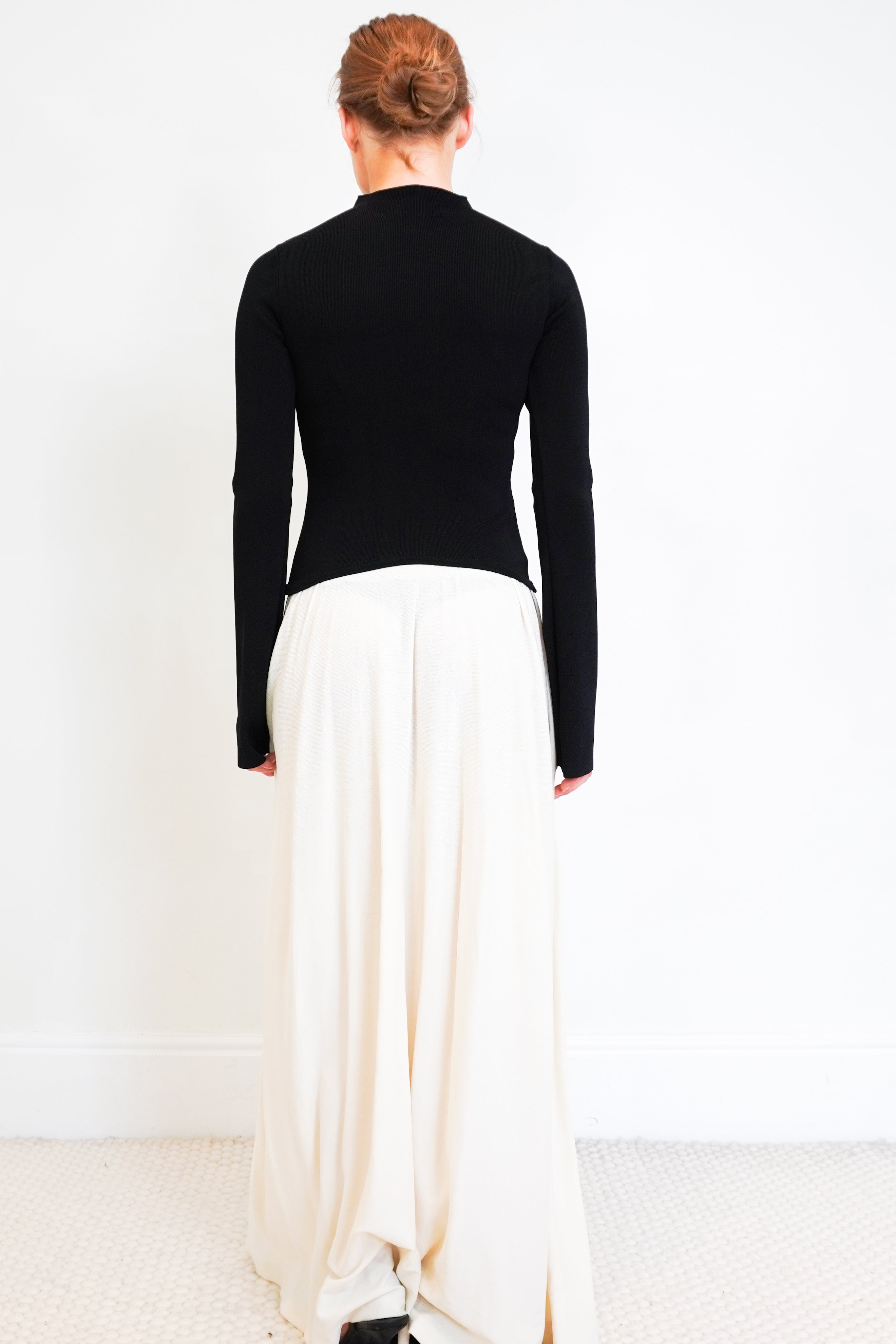 Solid-&-Striped-The-Soglio-Dress-in-Ecru-Noir-back-picture-Chelsea-London