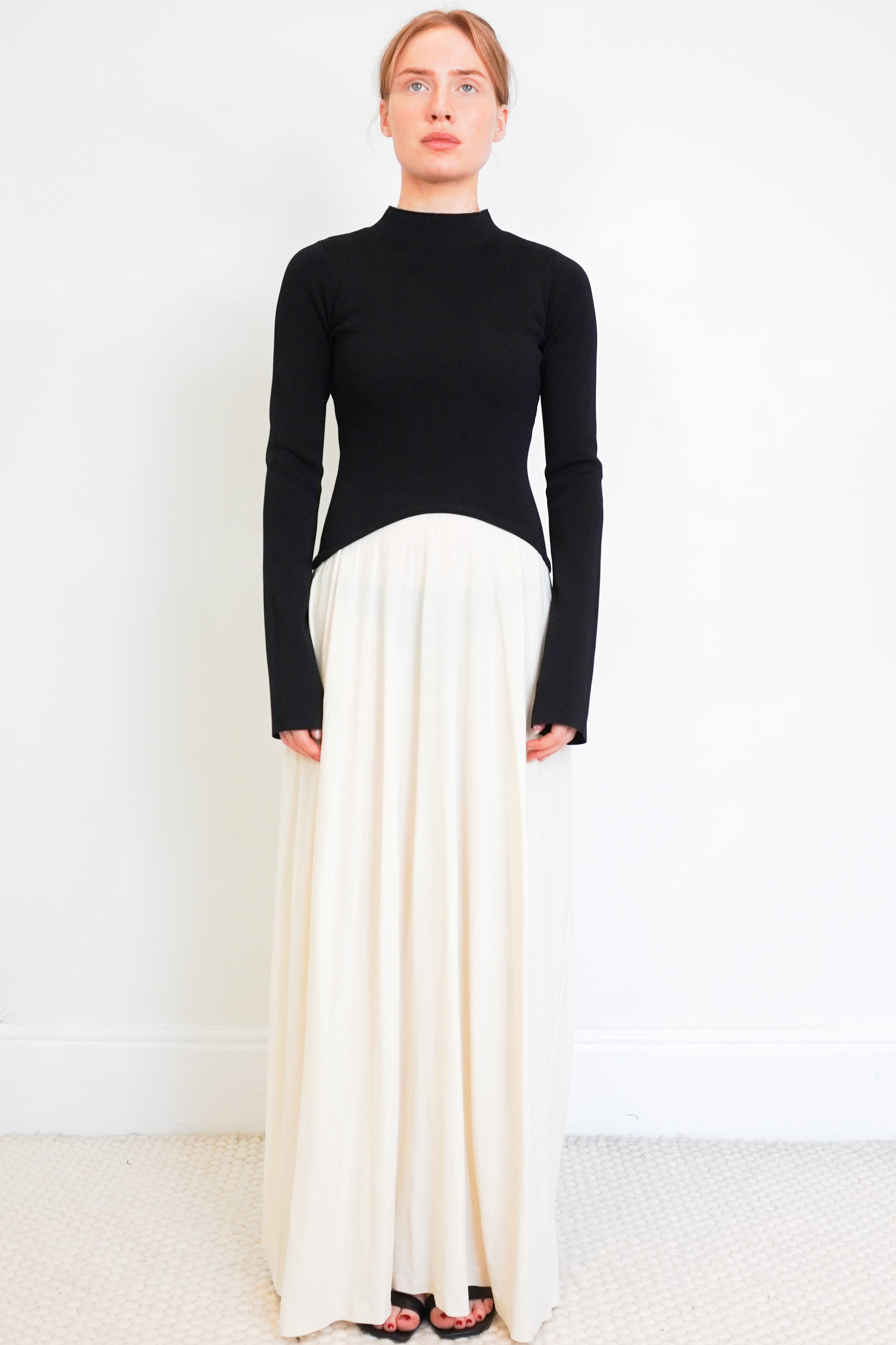 Solid-&-Striped-The-Soglio-Dress-in-Ecru-Noir-front-picture-Chelsea-London