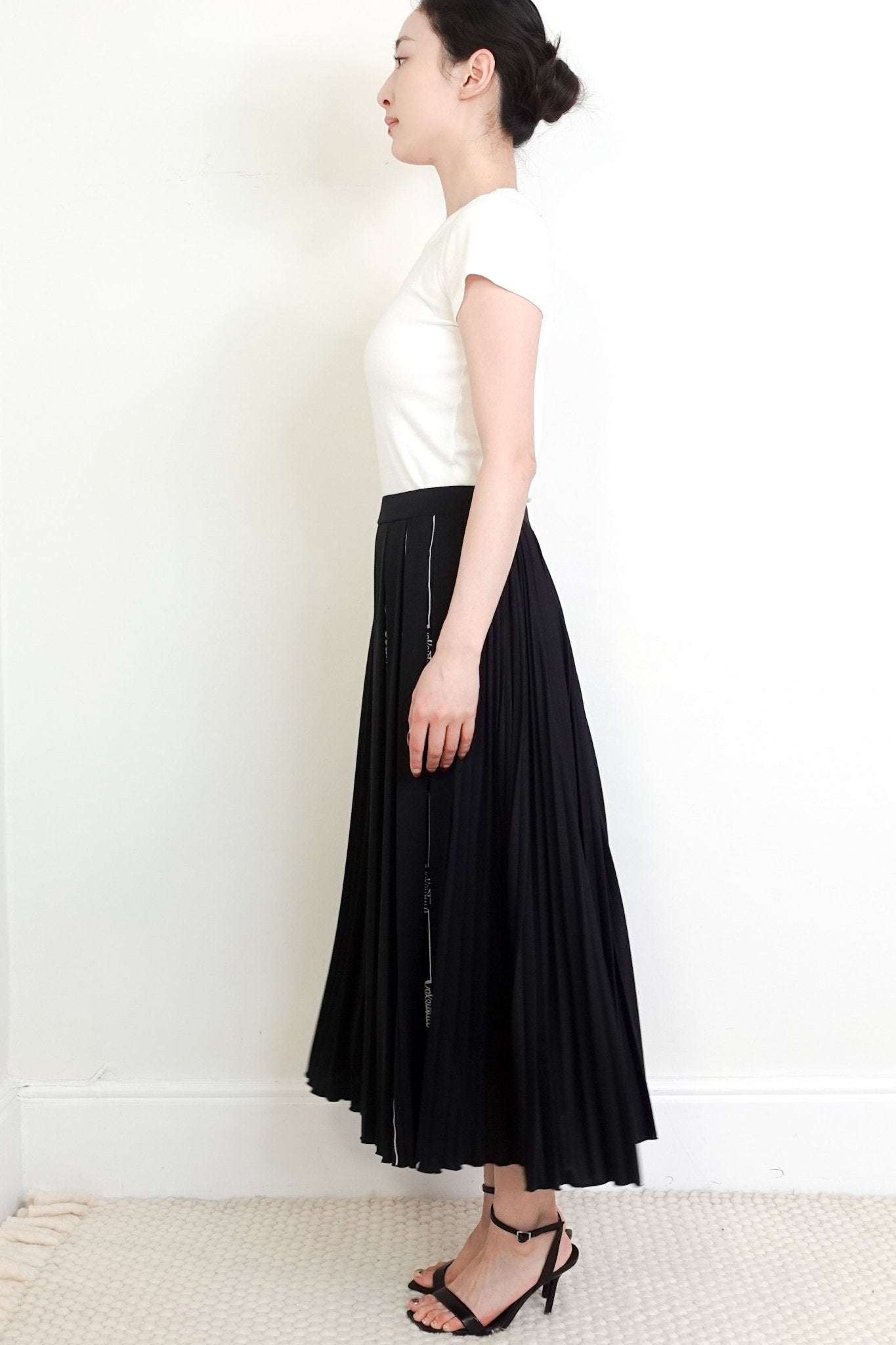 Valentino Black Pleated Logo Skirt RRP £1200 | Authentic Preloved - Reloved Again