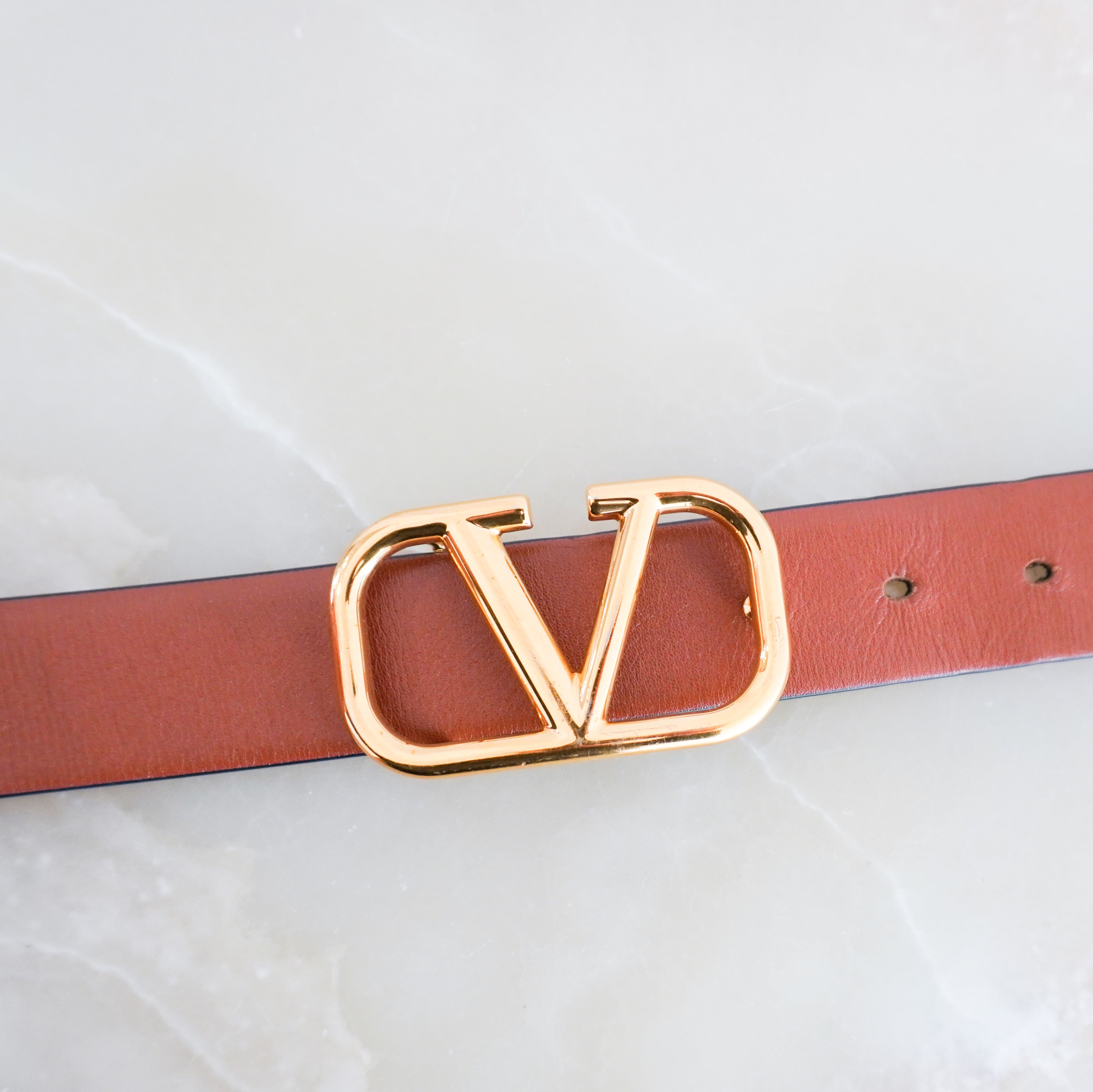 Valentino-Gold-V-Logo-Reversible-Belt-in-Black-_-Brown-buckle-picture-Chelsea-London