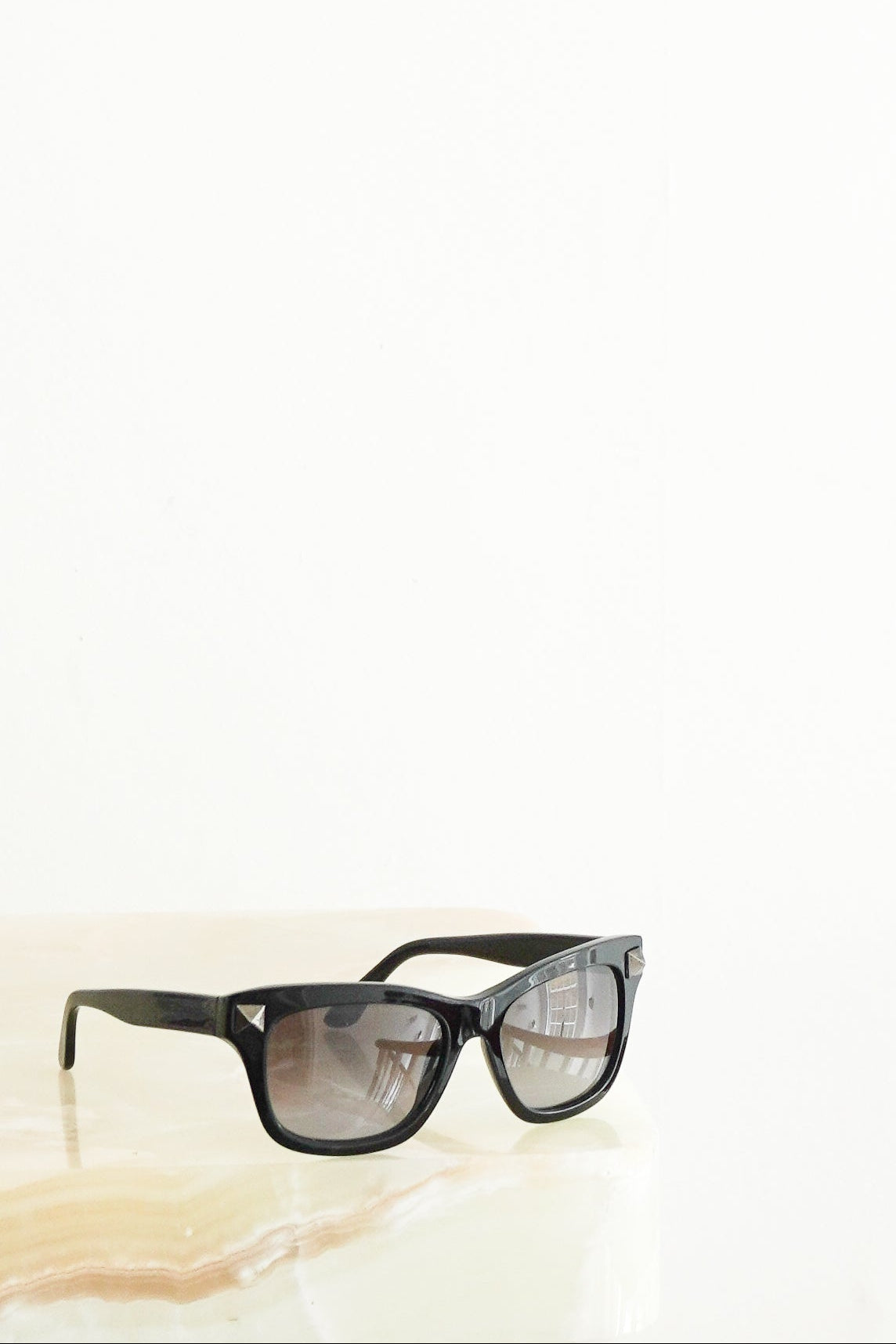 Valentino_Rockstud_Noir_Black_Square_Sunglasses_front_photo_chelsea_london