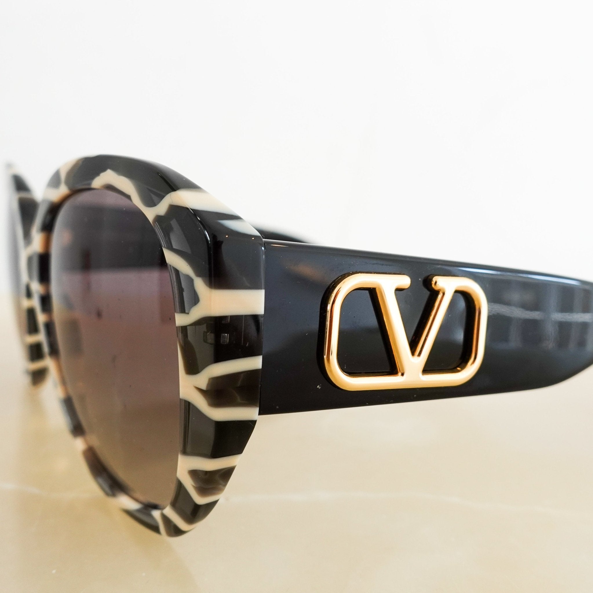 Valentino Black Vlogo Sunglasses RRP £525 | Authentic Preloved - Reloved Again