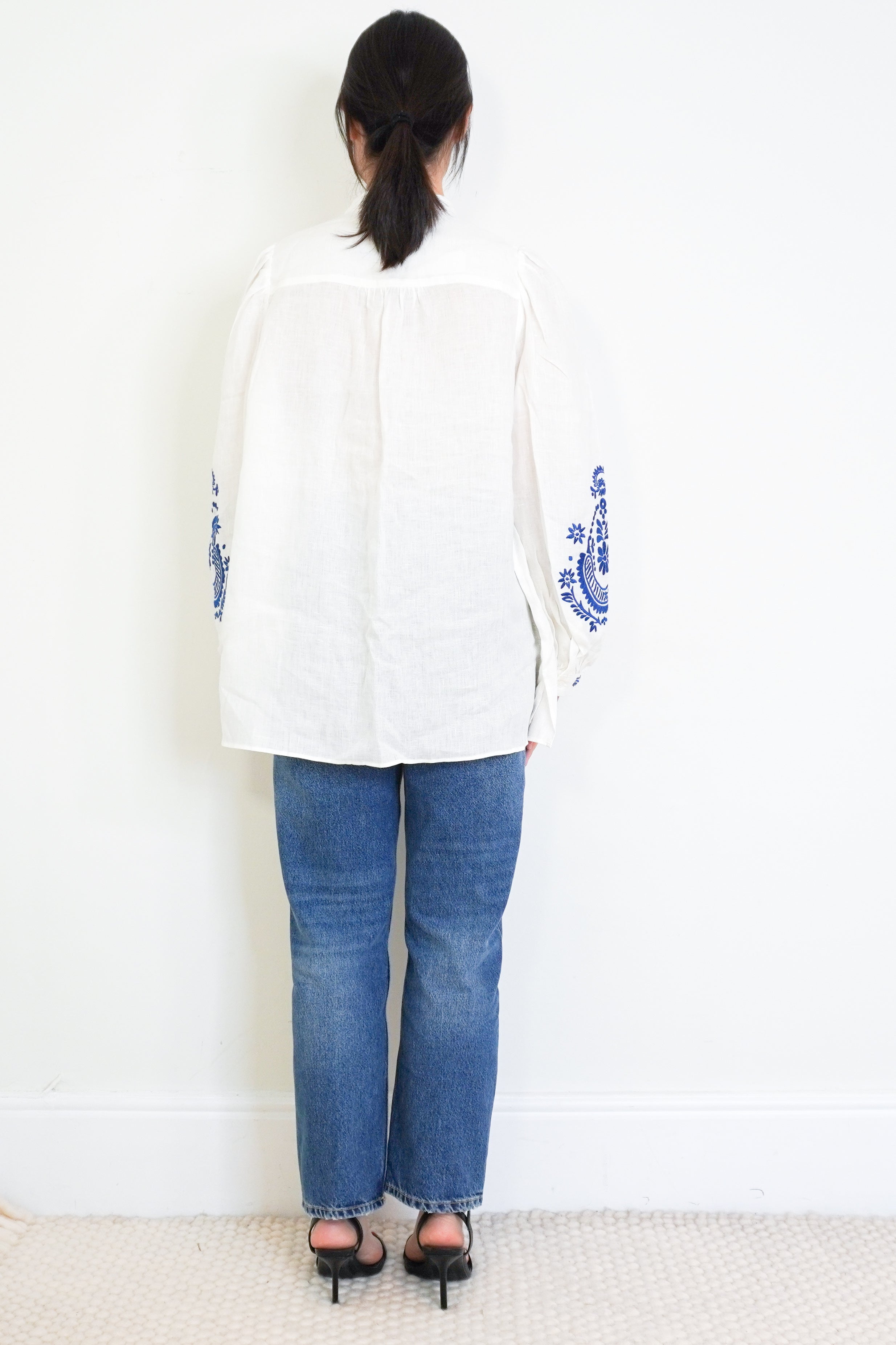 Weekend-MaxMara-White-Folk-Linen-Shirt-back-picture-Chelsea-London