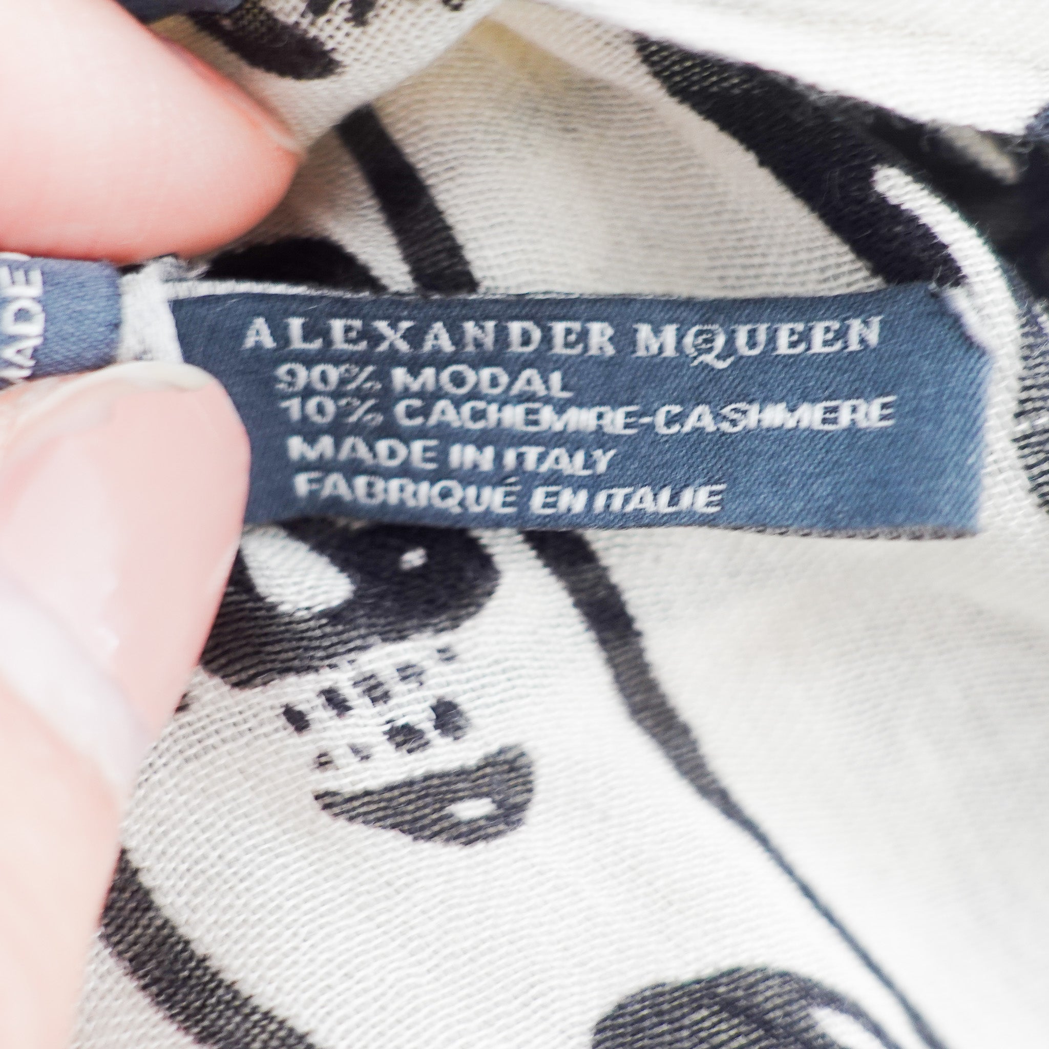 Alexander McQueen White Skull Scarf RRP £280 | Authentic Preloved - Reloved Again