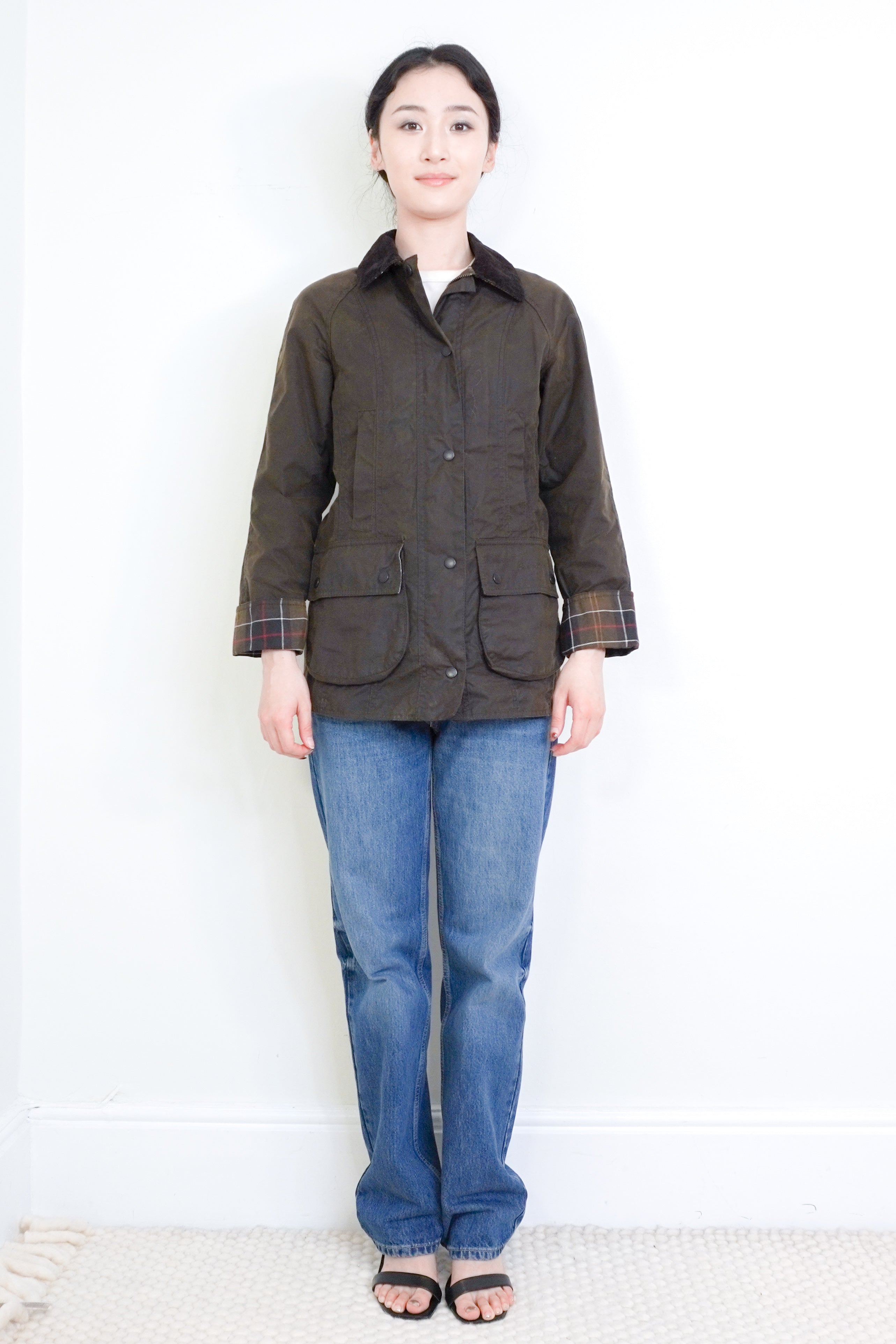 barbour-khaki-brown-corduroy-trimmed-country-jacket-authentic-preloved-front-picture-Chelsea-London 