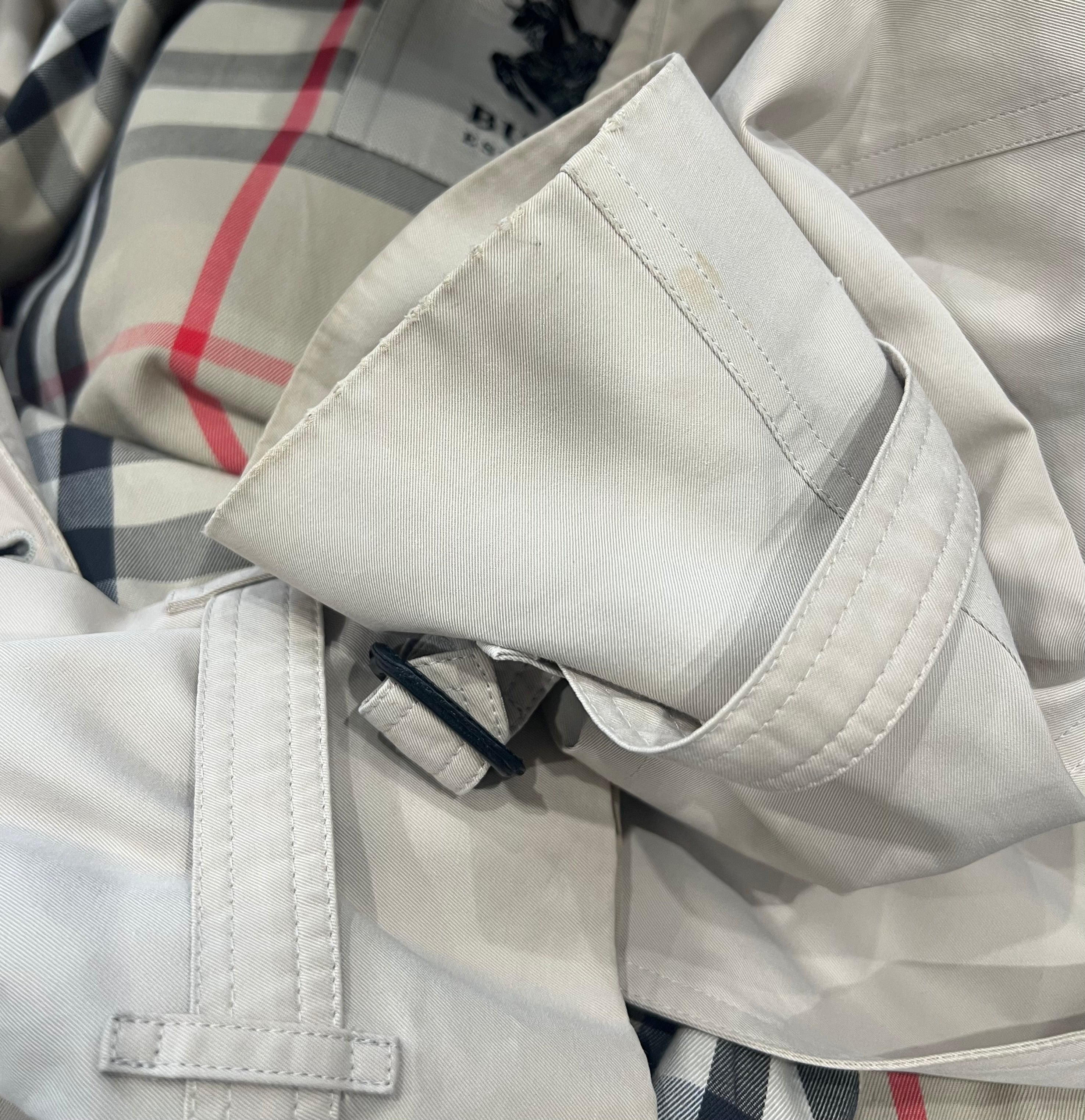 burberry-kensington-beige-trench-coat-authentic-preloved-cuff-wear-picture-Chelsea-london