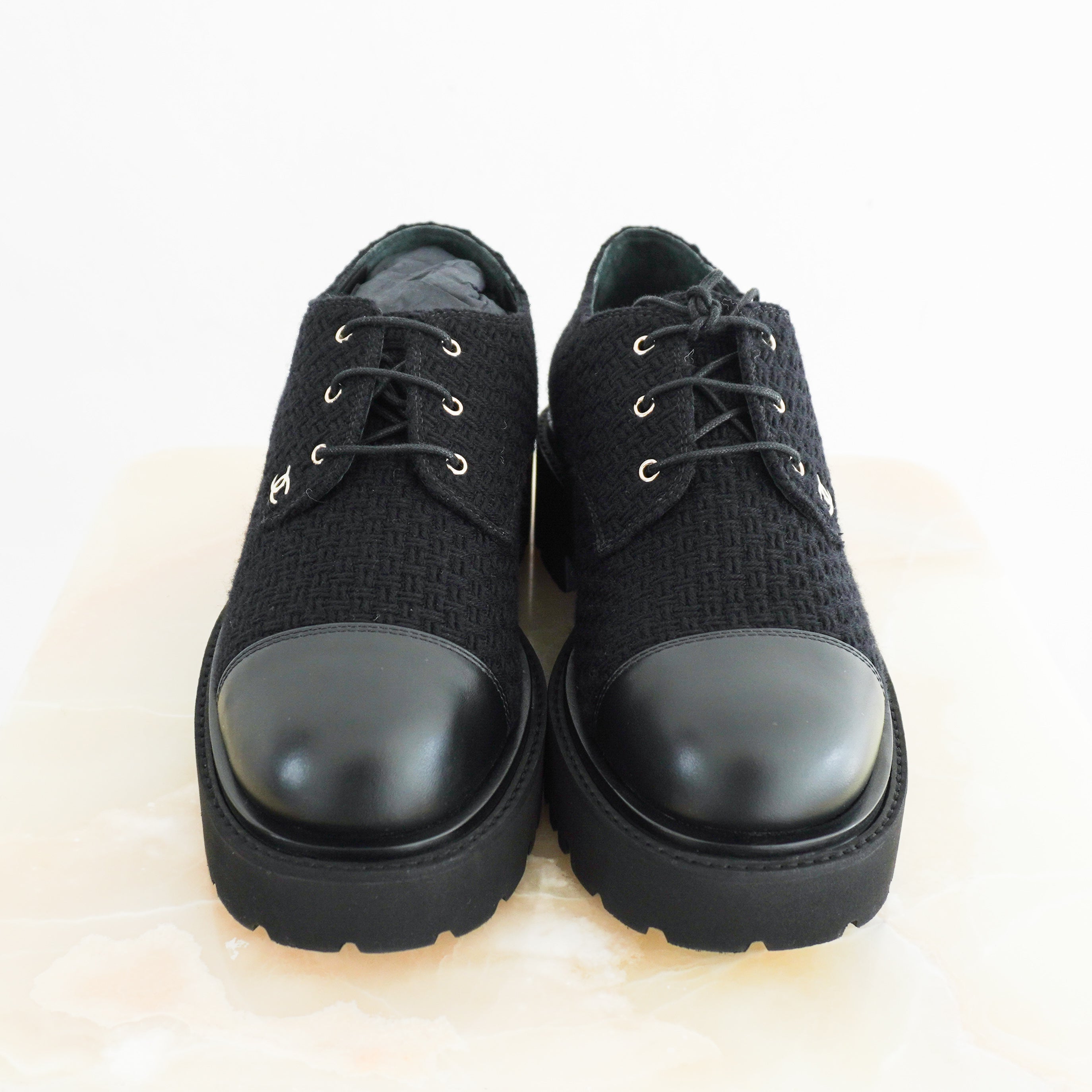 chanel-black-tweed-cc-loafers-authentic-preloved-front-picture-Chelsea-london