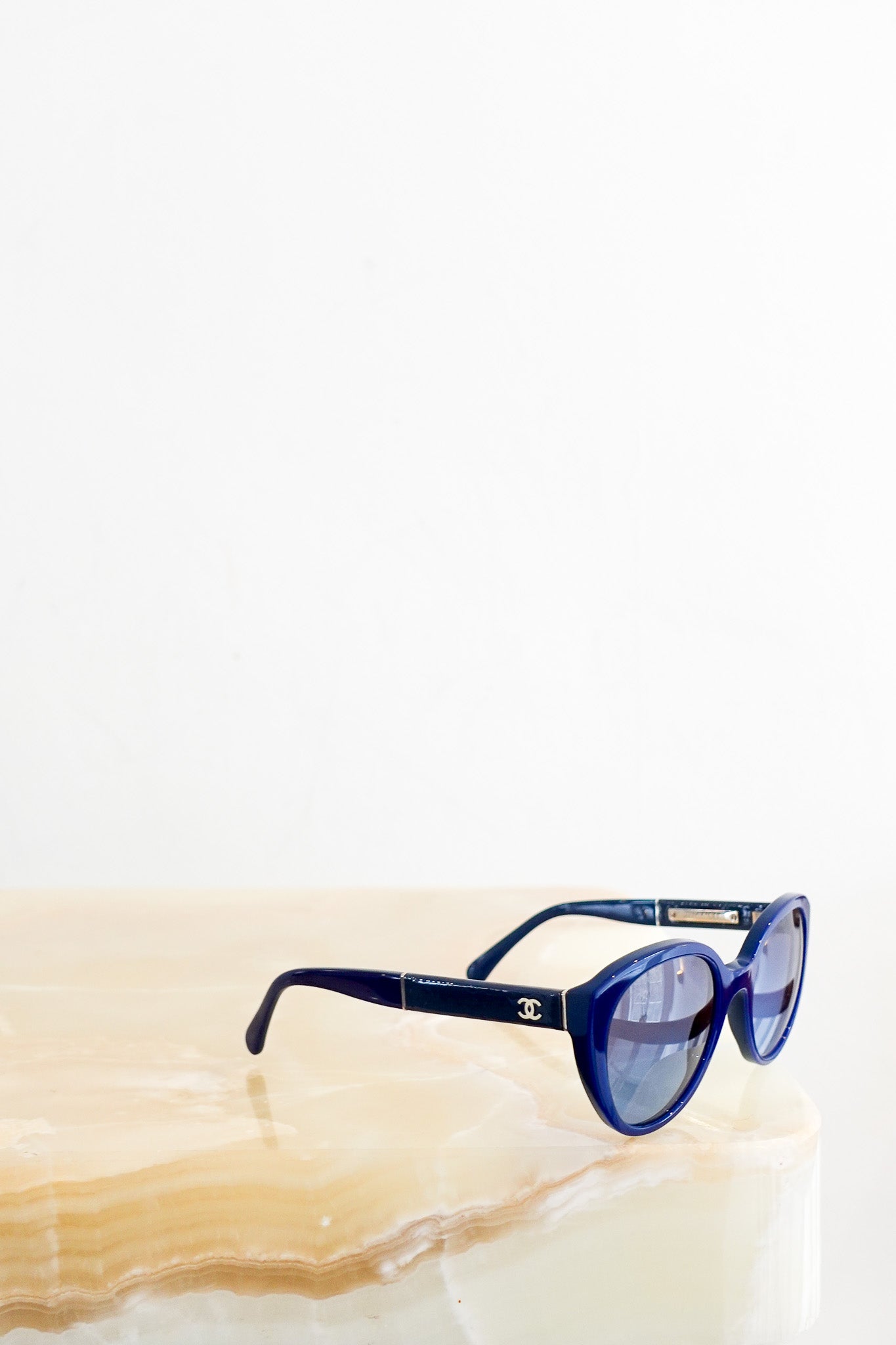 chanel-cc-blue-sunglasses-cover-picture-chelsea-london