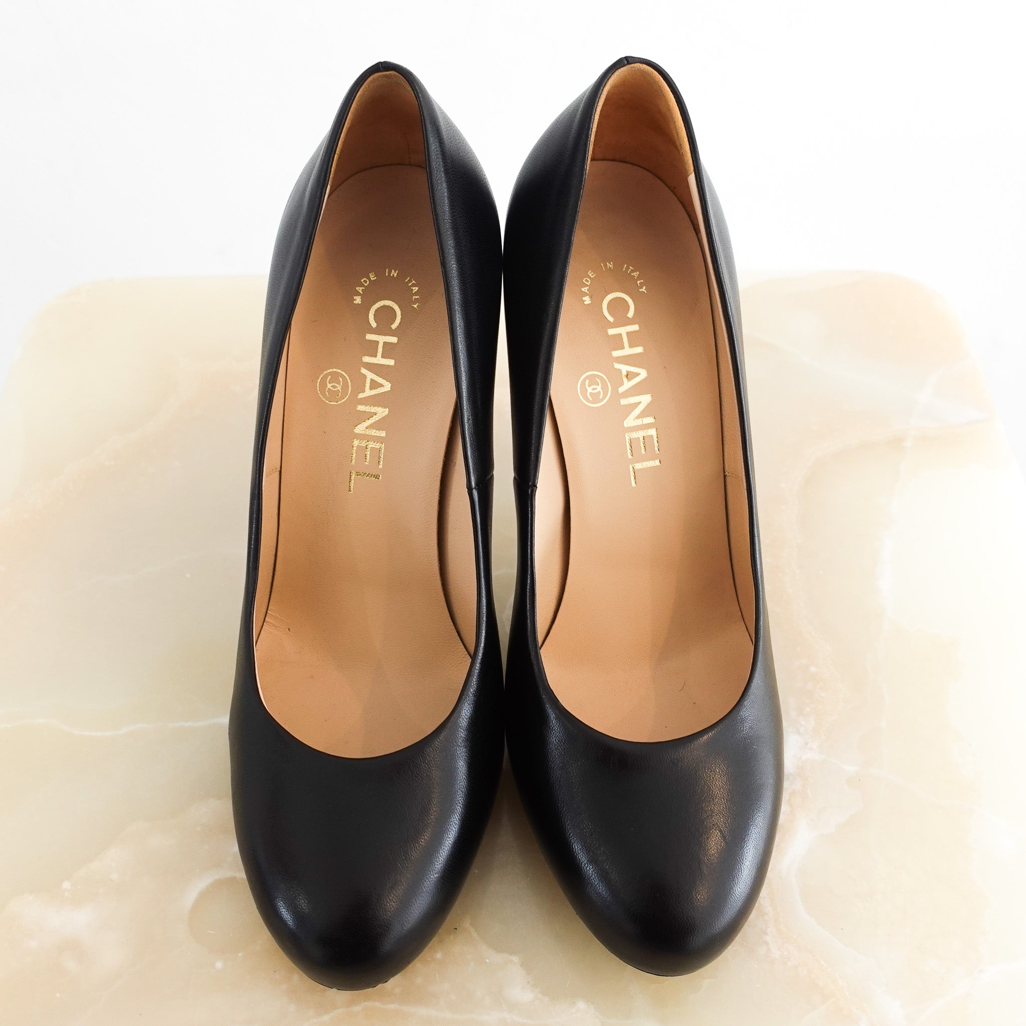 Chanel leather pumps in black | Authentic Preloved - Reloved Again