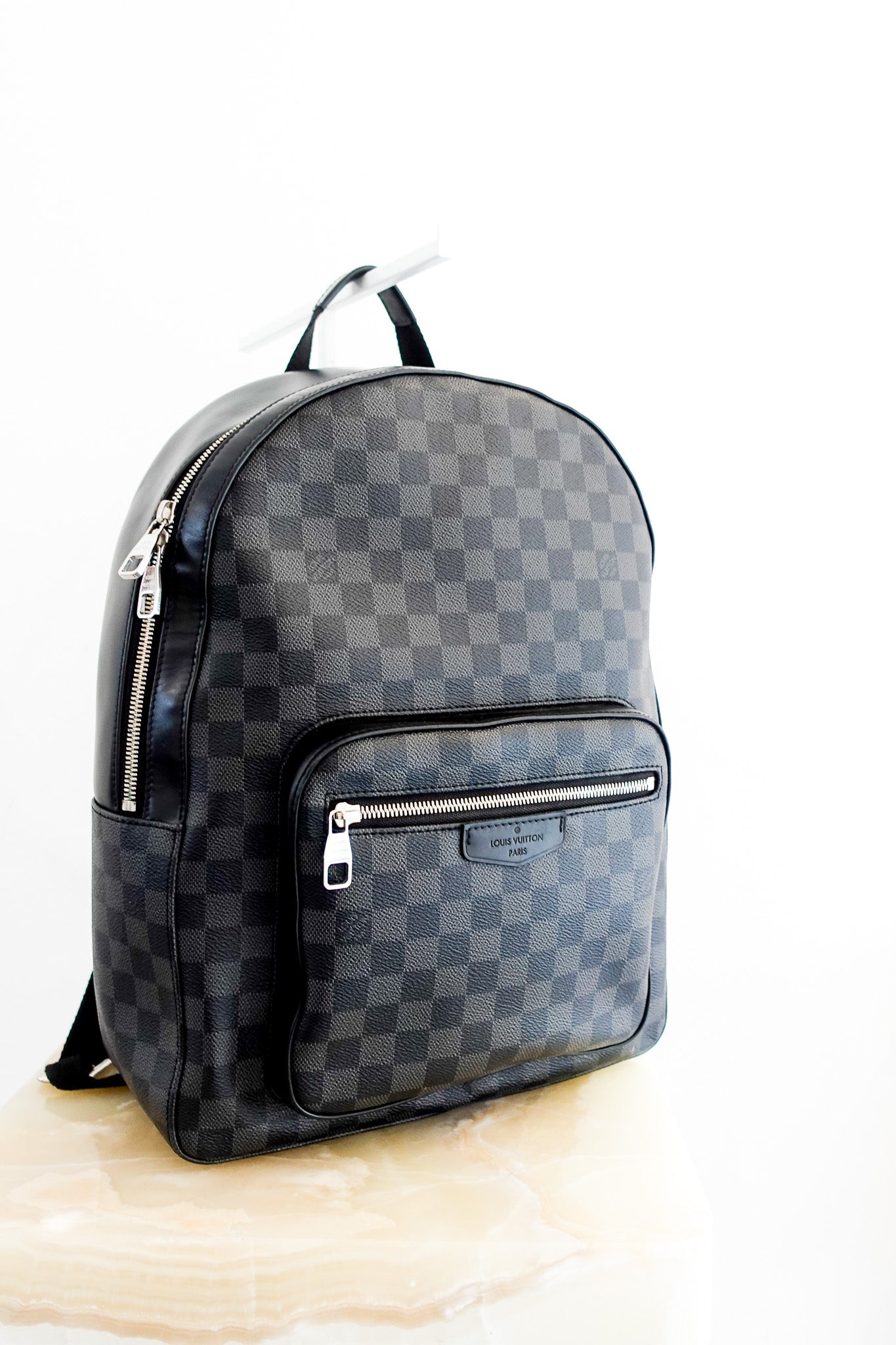 current-season-louis-vuitton-discovery-pm-backpack-cover-picture-chelsea-london