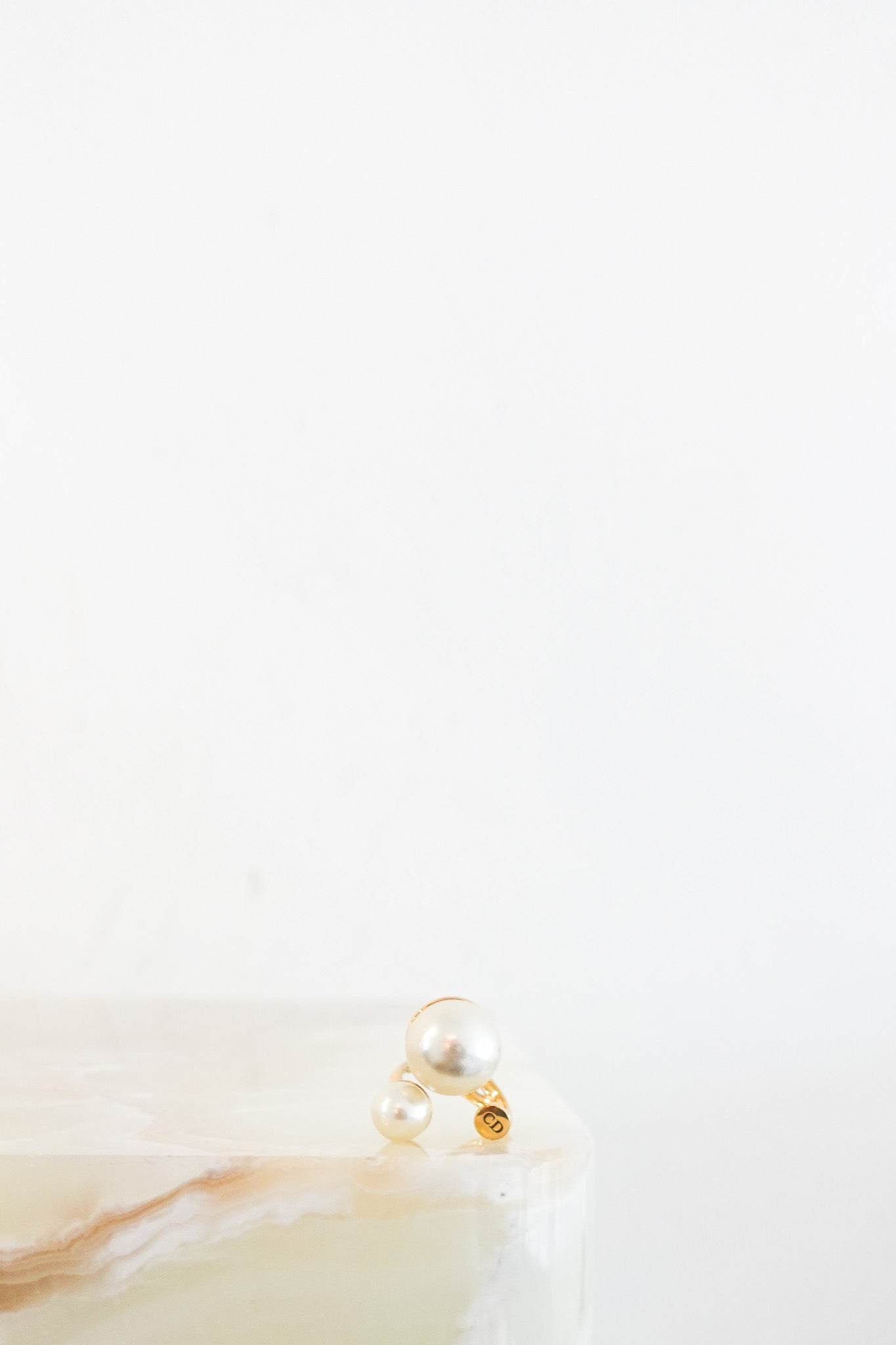 dior-ultradior-faux-pearl-ring-cover-picture-chelsea-london