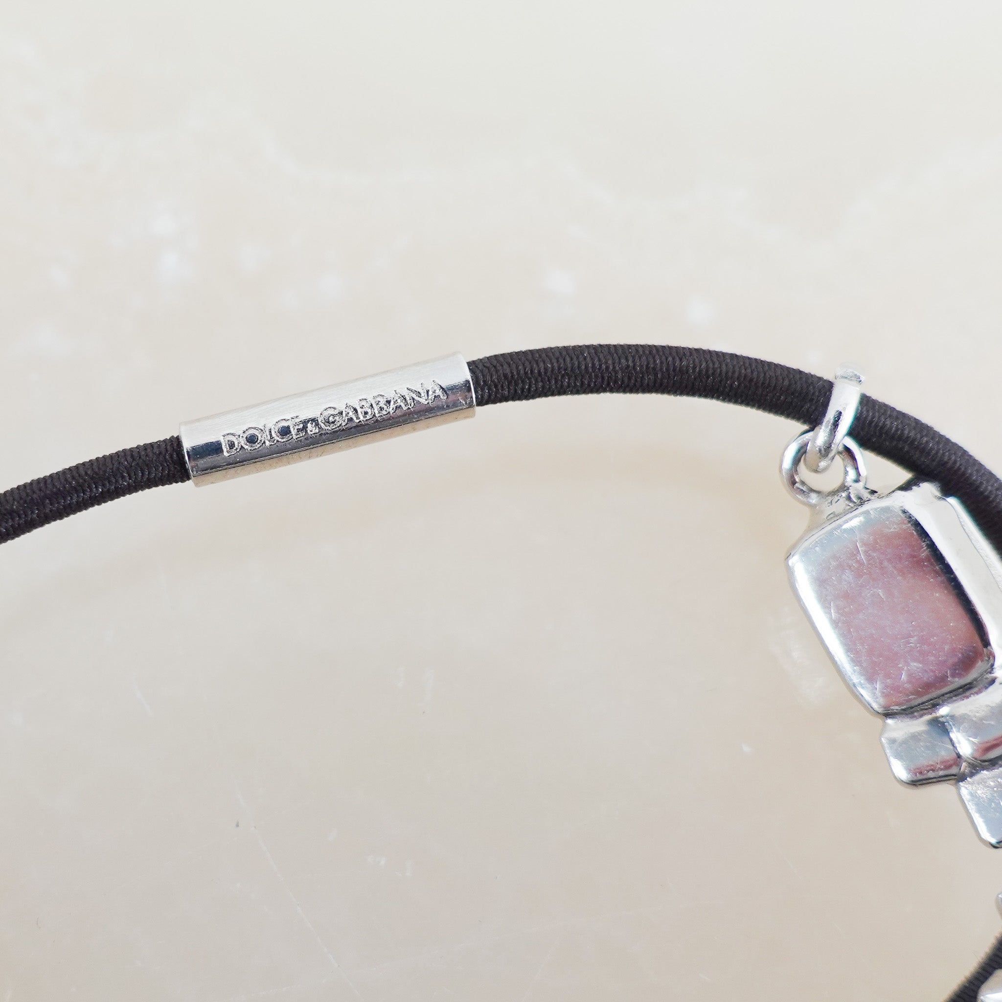 dolce-gabbana-crystal-necklace-logo-picture